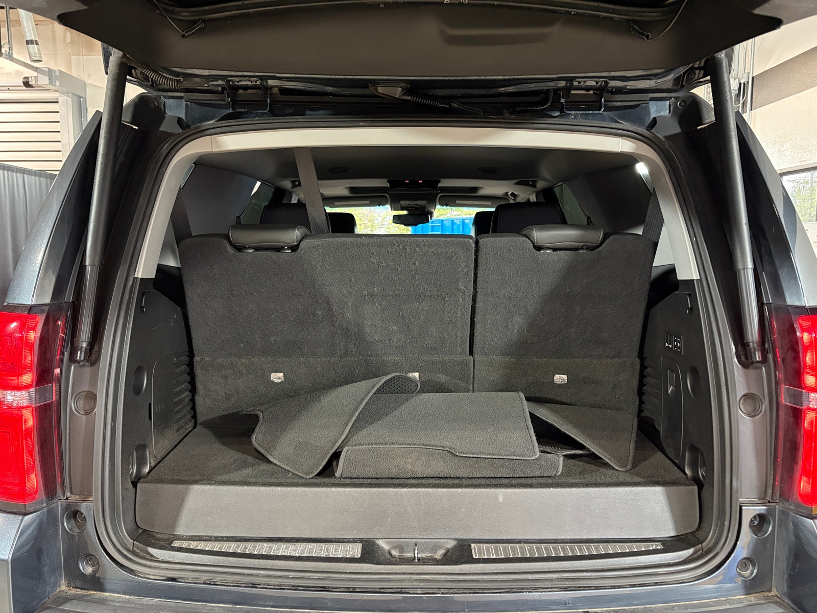 Thumbnail: 2020 Chevrolet Tahoe - 6