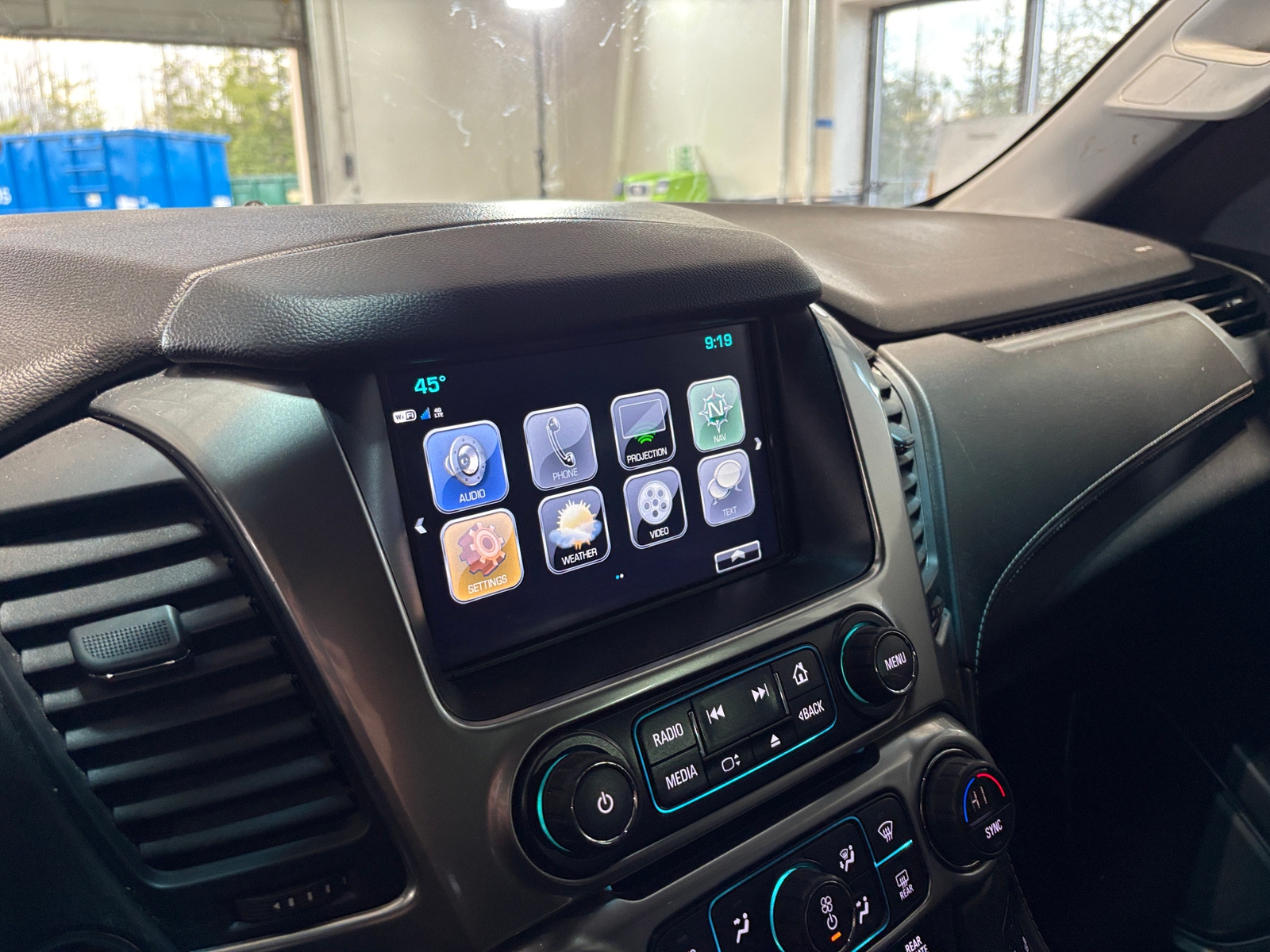 Thumbnail: 2020 Chevrolet Tahoe - 3