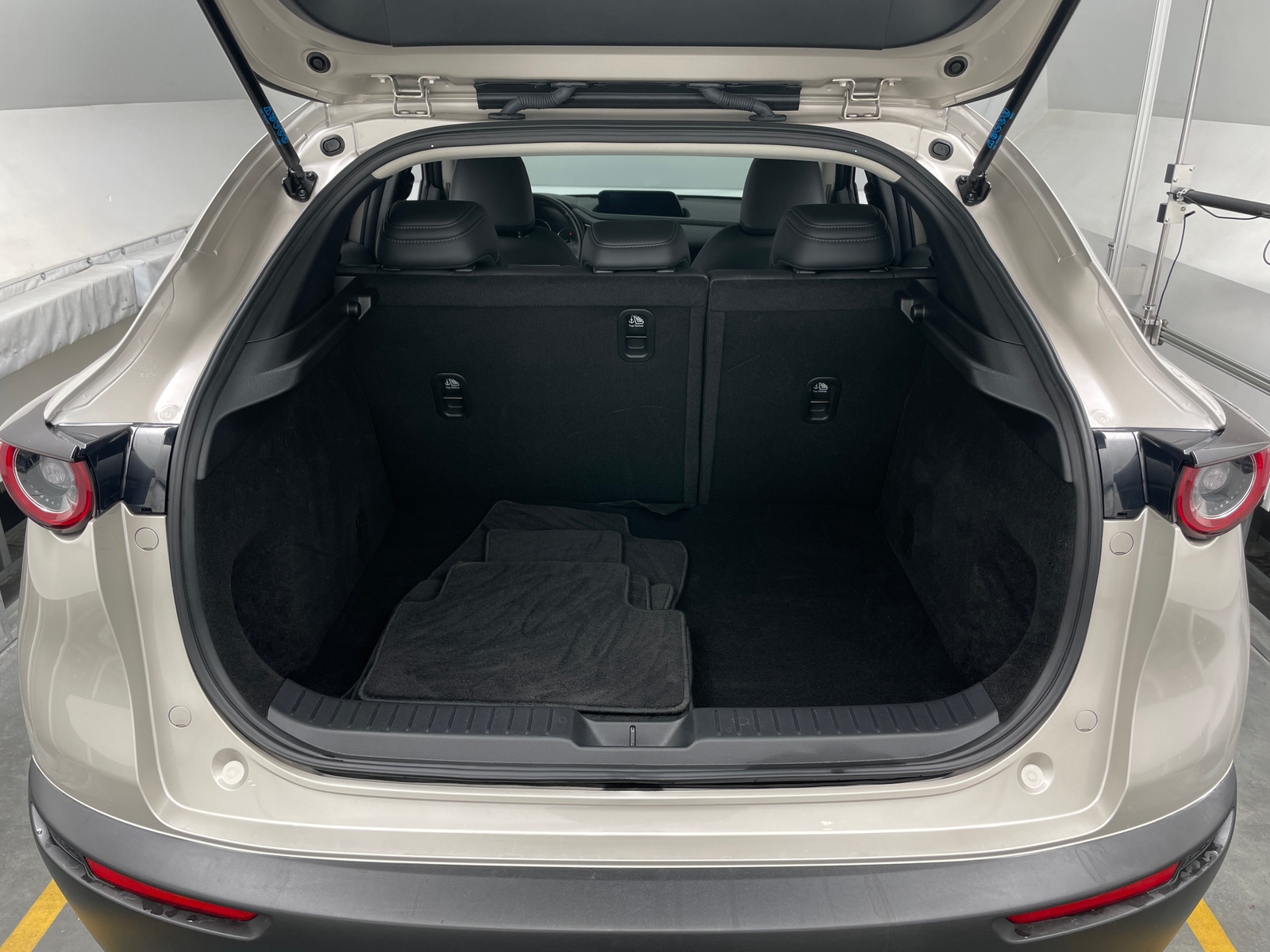 Thumbnail: 2023 Mazda CX-30 - 6