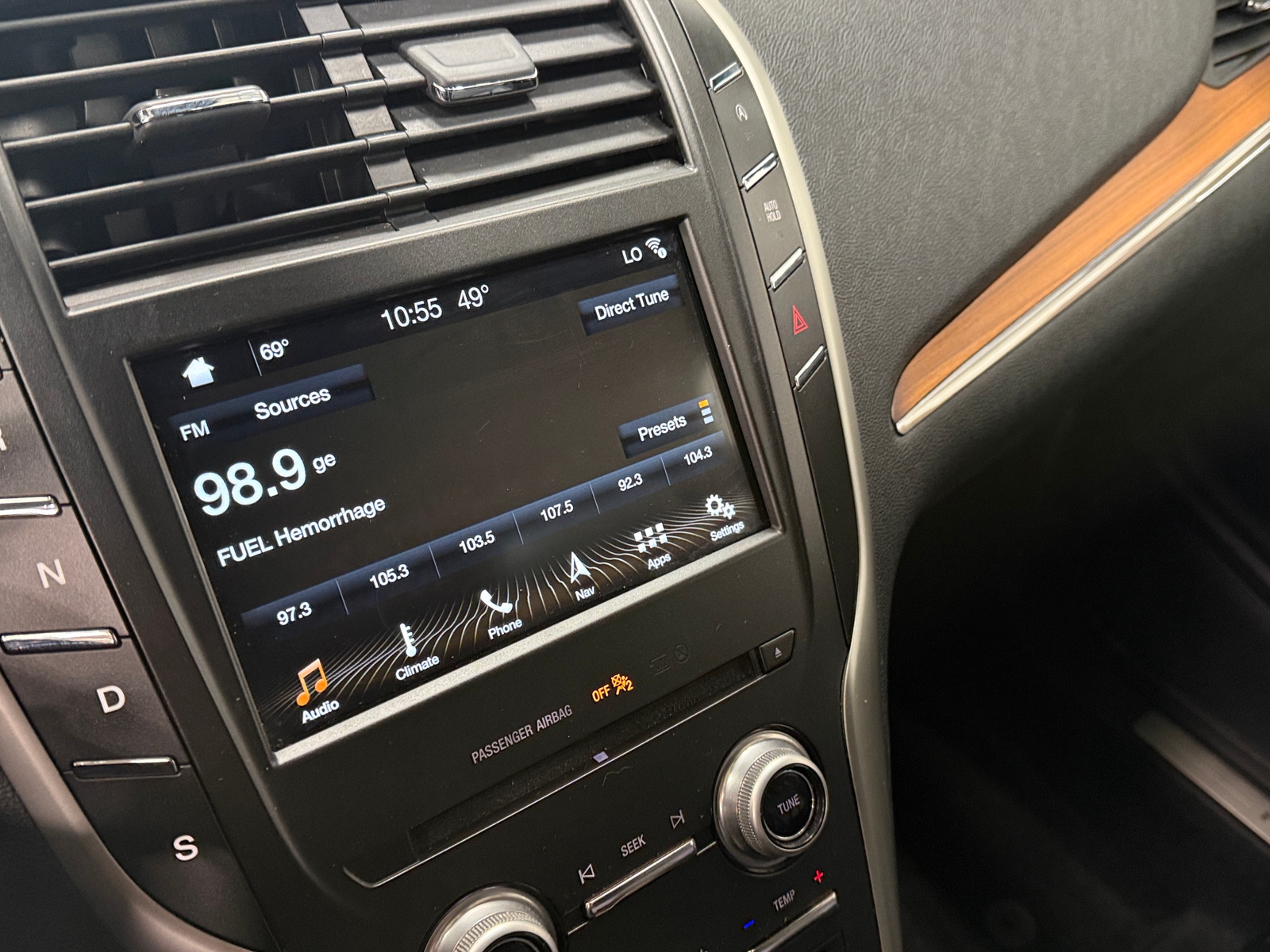 Thumbnail: 2017 Lincoln MKC - 3