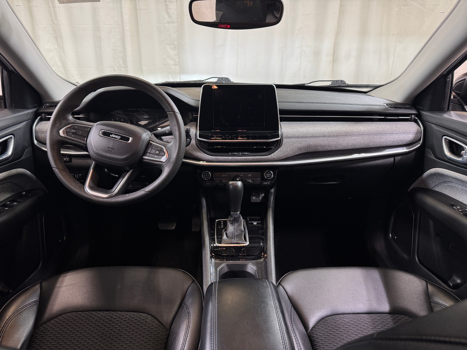 Thumbnail: 2022 Jeep Compass - 2