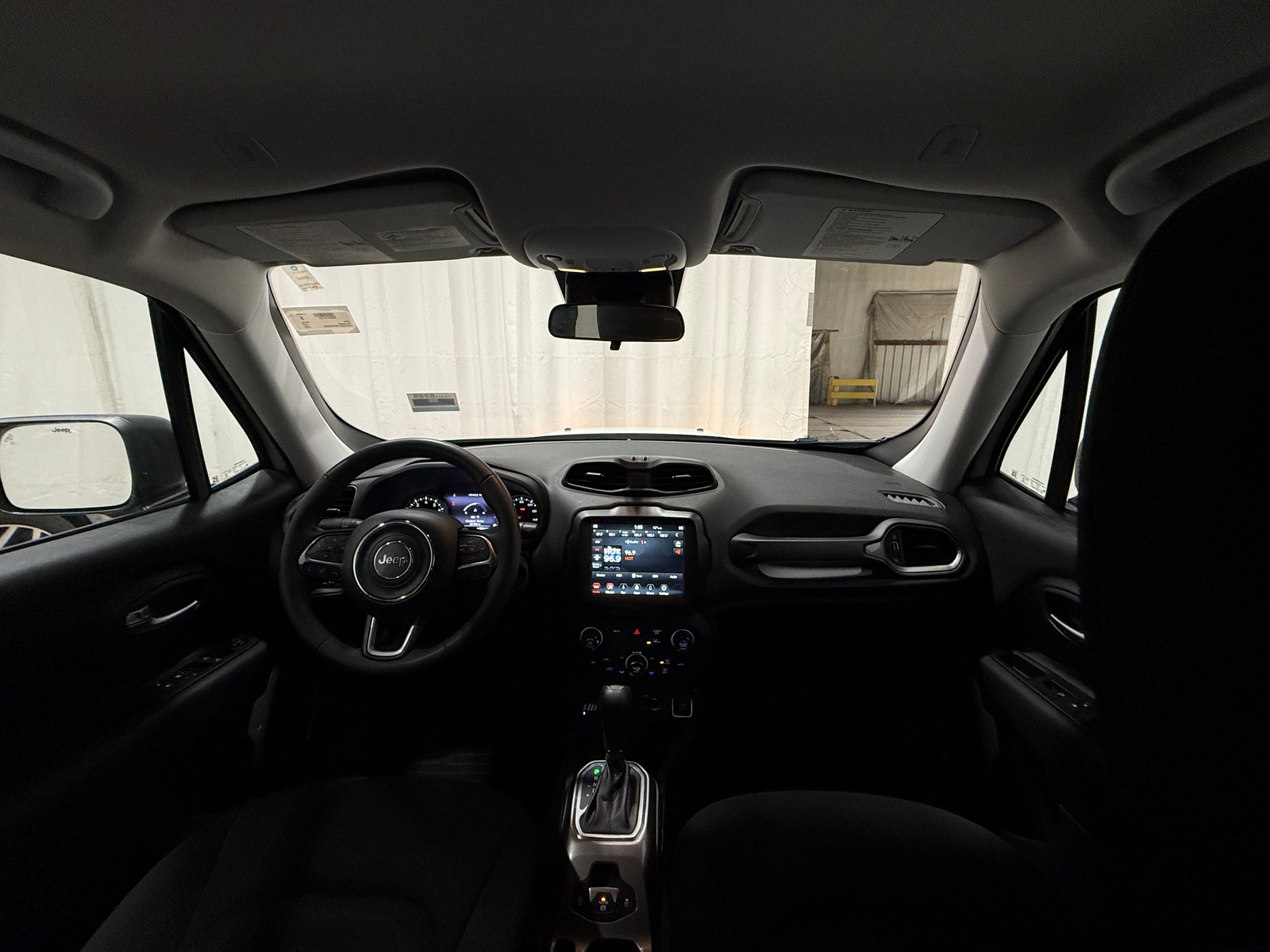 Thumbnail: 2022 Jeep Renegade - 3