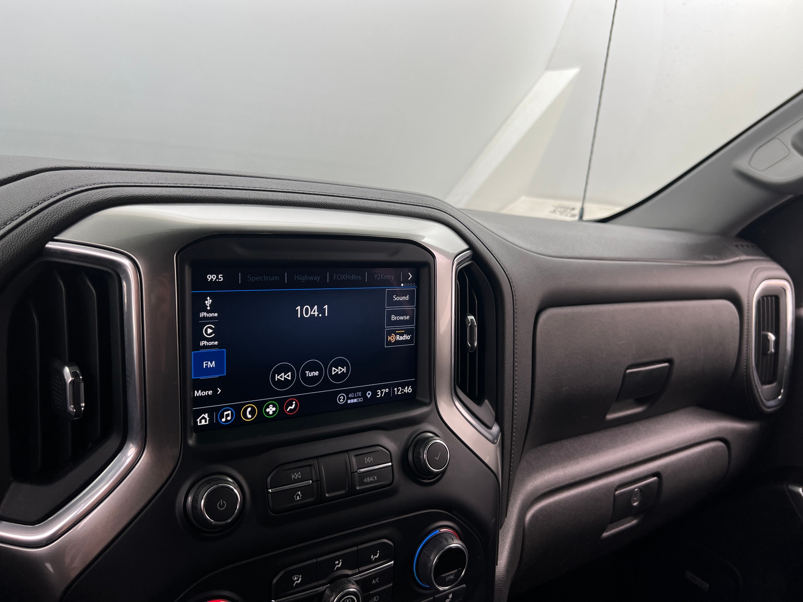 Thumbnail: 2021 Chevrolet Silverado 1500 - 4