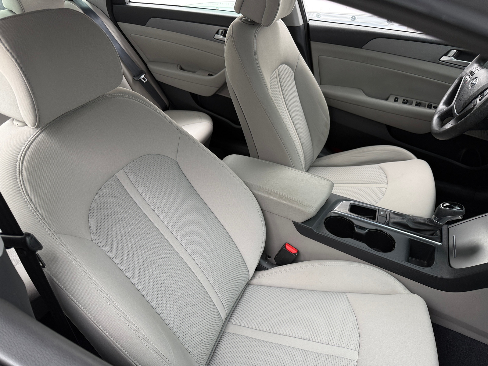 Thumbnail: 2015 Hyundai Sonata - 2