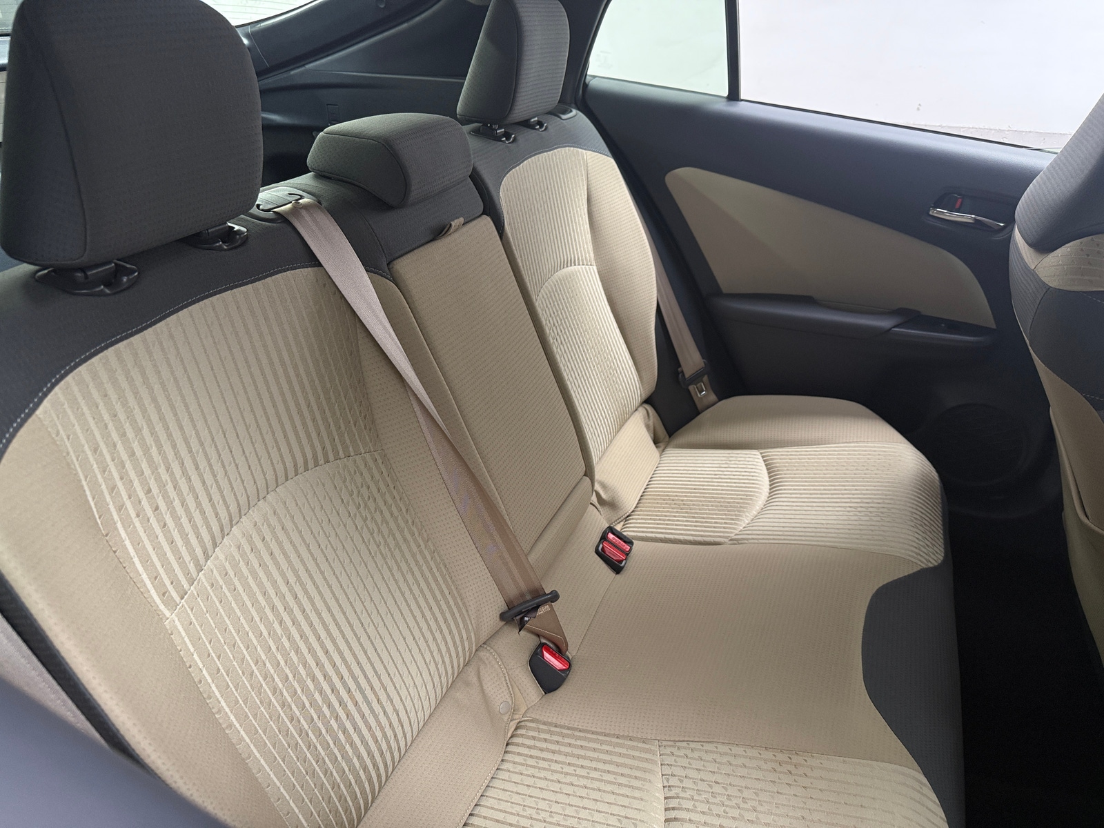 Thumbnail: 2016 Toyota Prius - 6