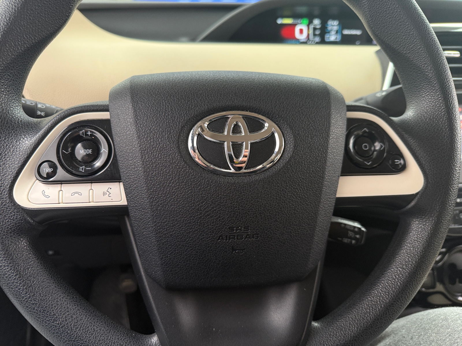 Thumbnail: 2016 Toyota Prius - 5