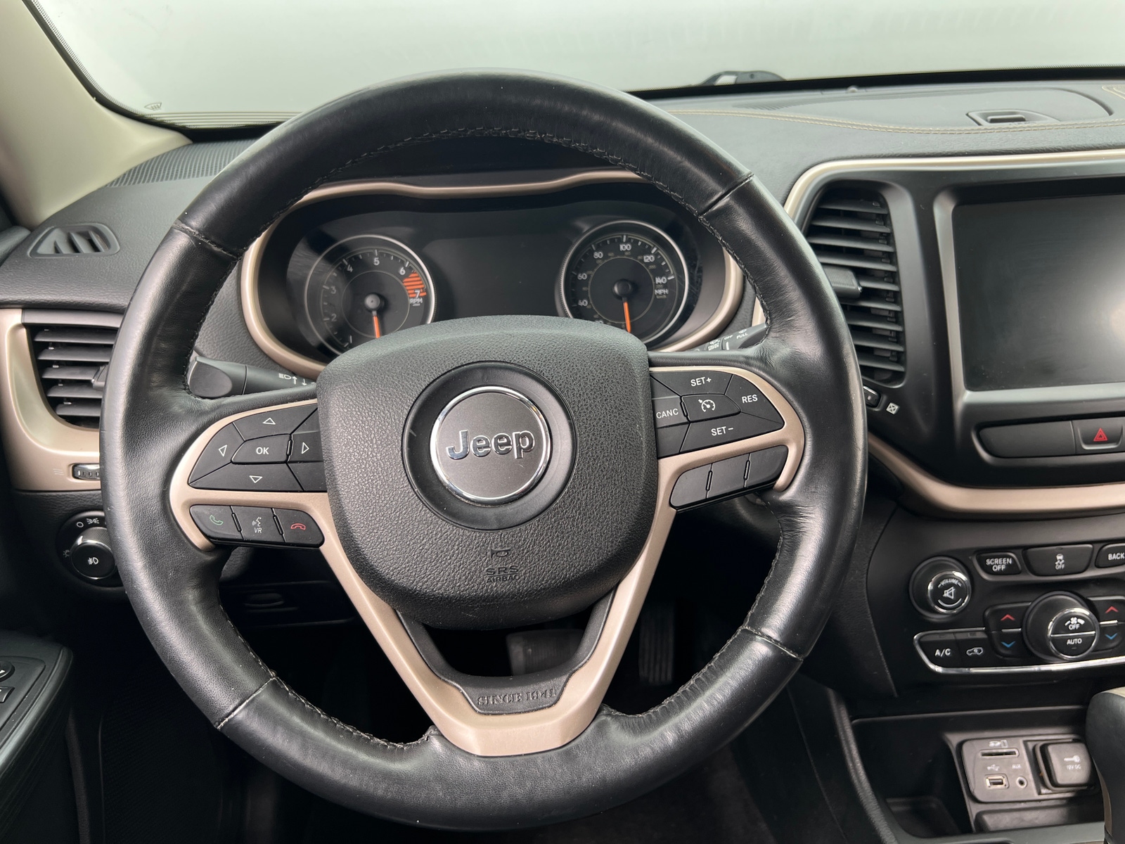 Thumbnail: 2016 Jeep Cherokee - 4