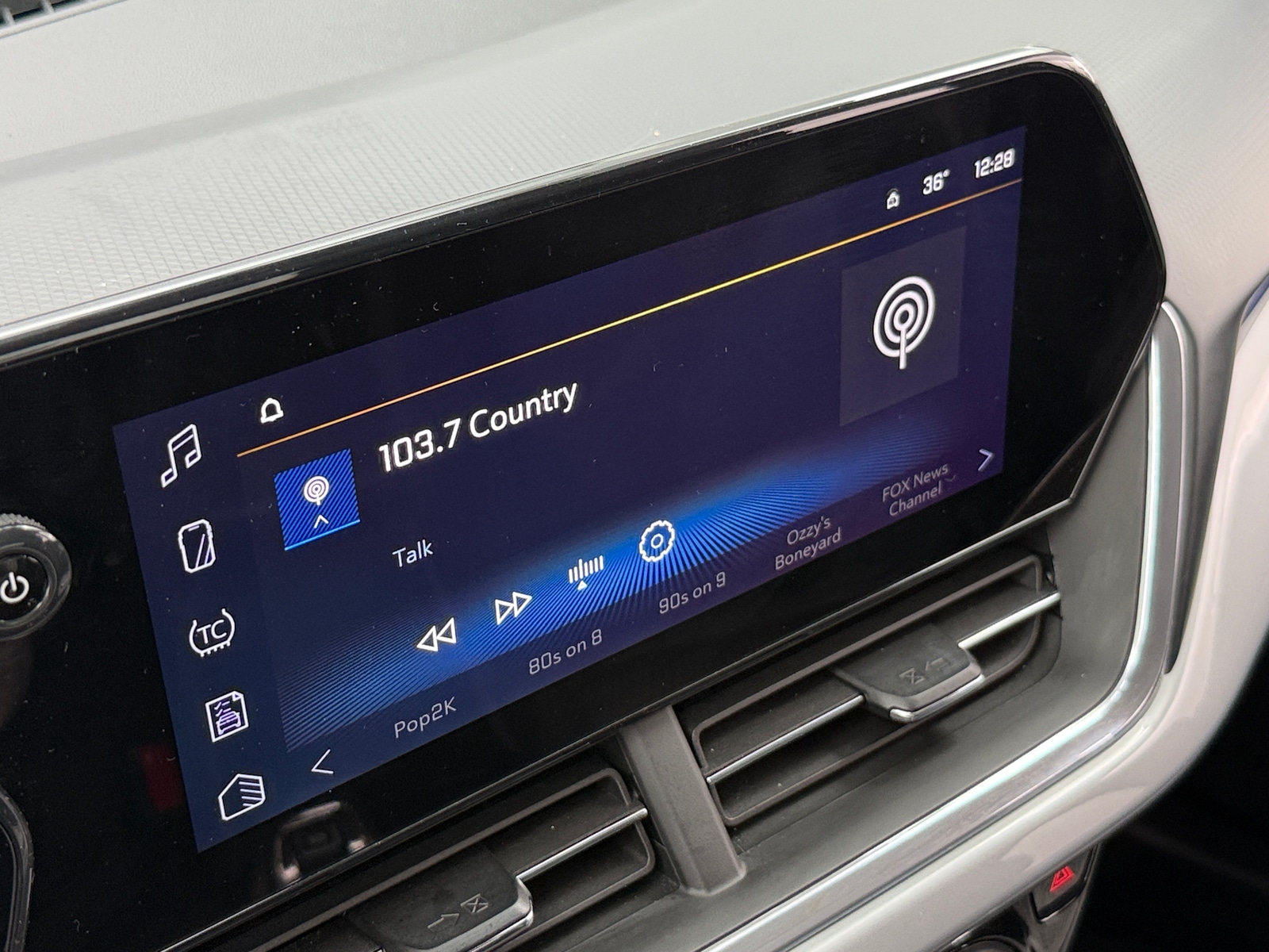 Thumbnail: 2025 Chevrolet Trax - 4