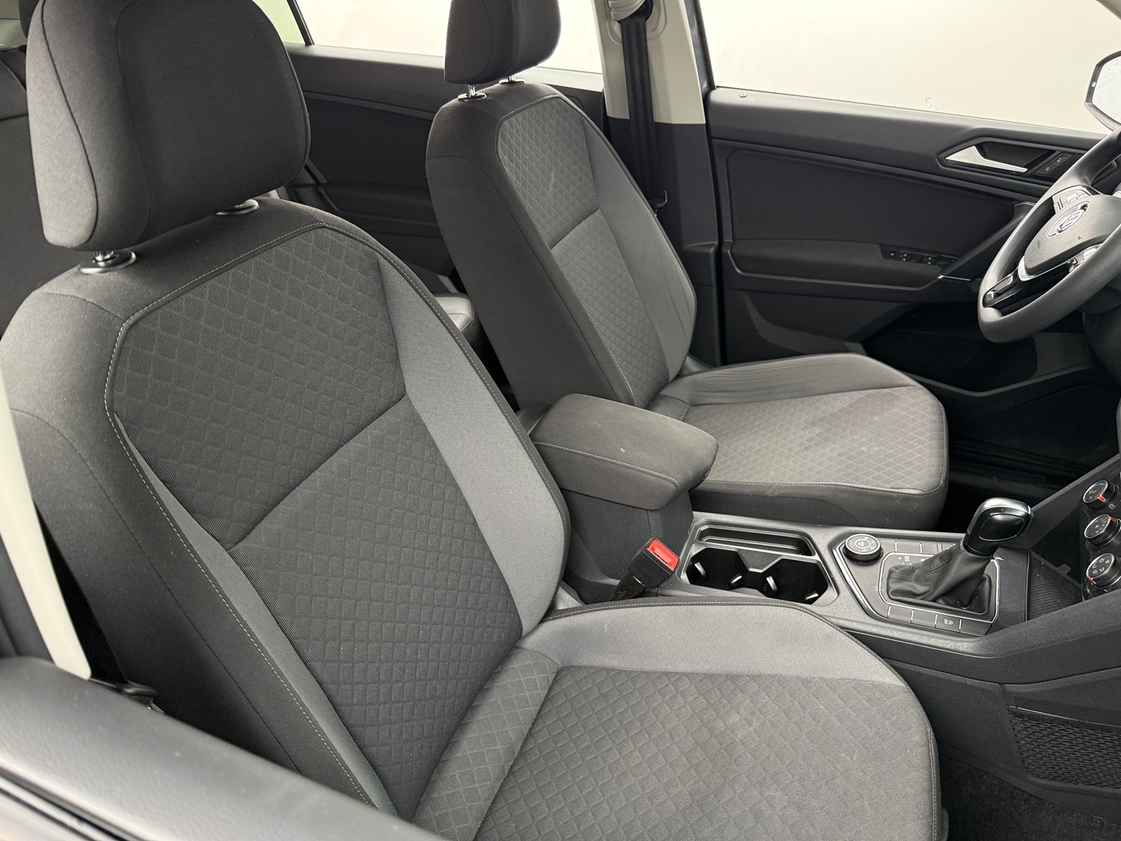 Thumbnail: 2020 Volkswagen Tiguan - 2