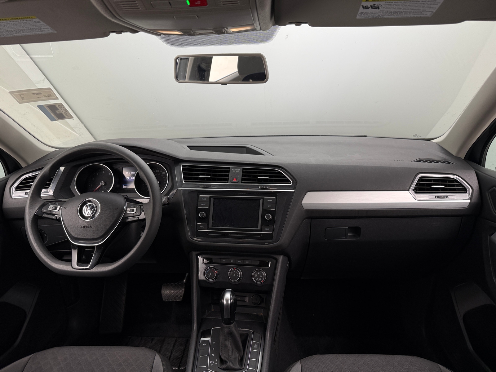 Thumbnail: 2020 Volkswagen Tiguan - 3