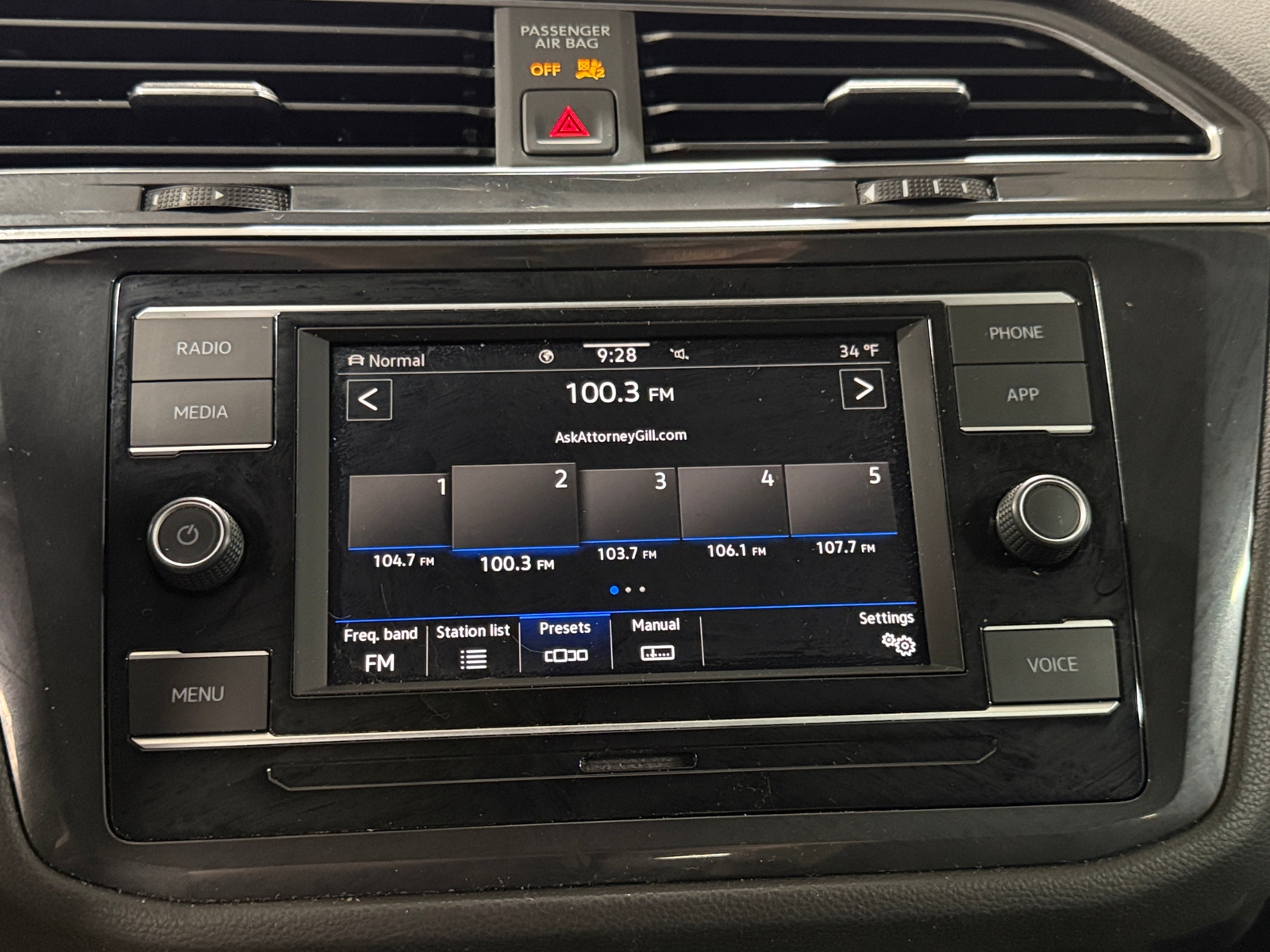 Thumbnail: 2020 Volkswagen Tiguan - 4