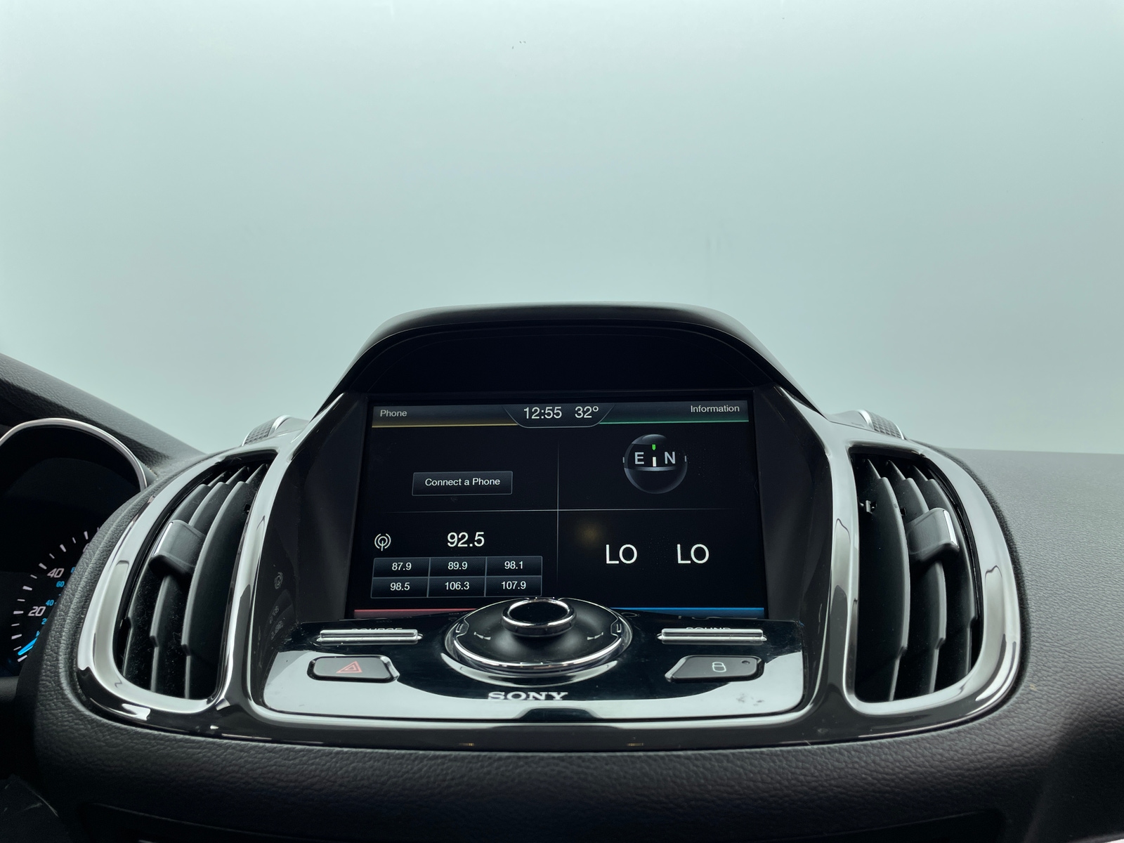 Thumbnail: 2015 Ford Escape - 3