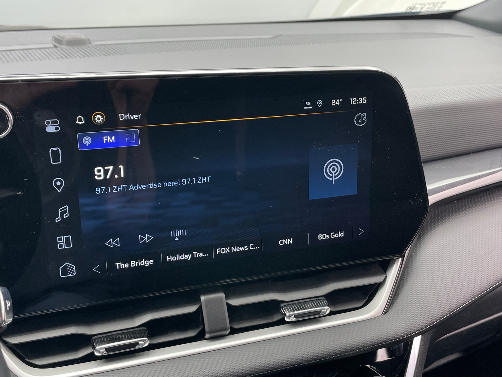 Thumbnail: 2025 Chevrolet Equinox - 4