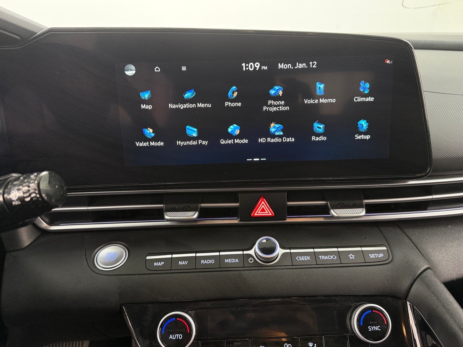 Thumbnail: 2025 Hyundai Elantra - 4