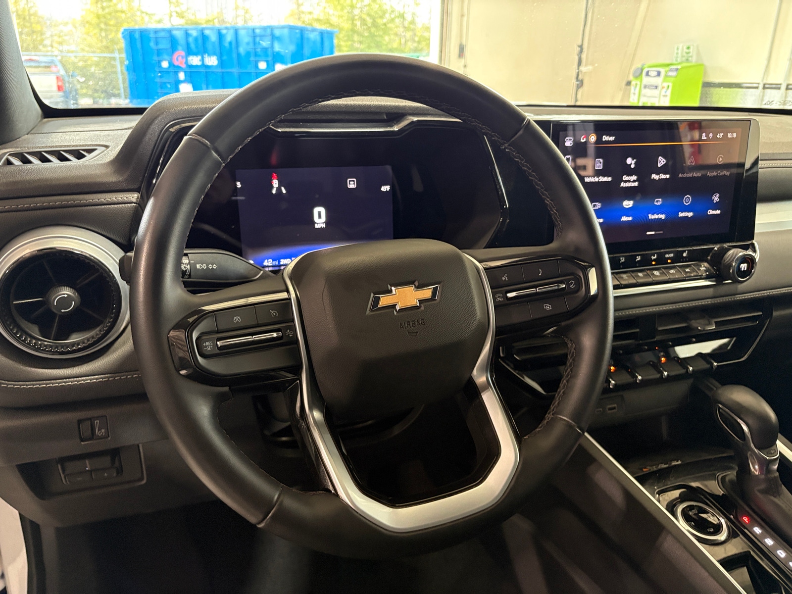 Thumbnail: 2023 Chevrolet Colorado - 5