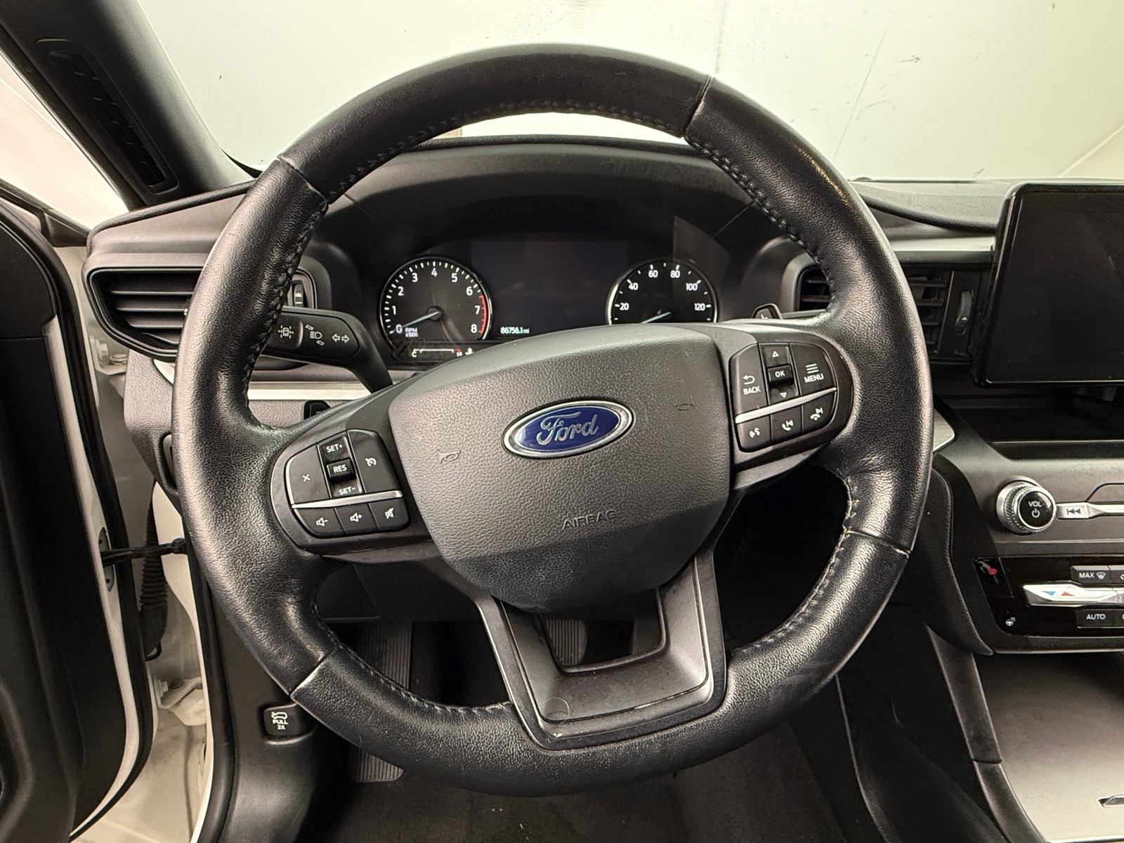 Thumbnail: 2020 Ford Explorer - 5