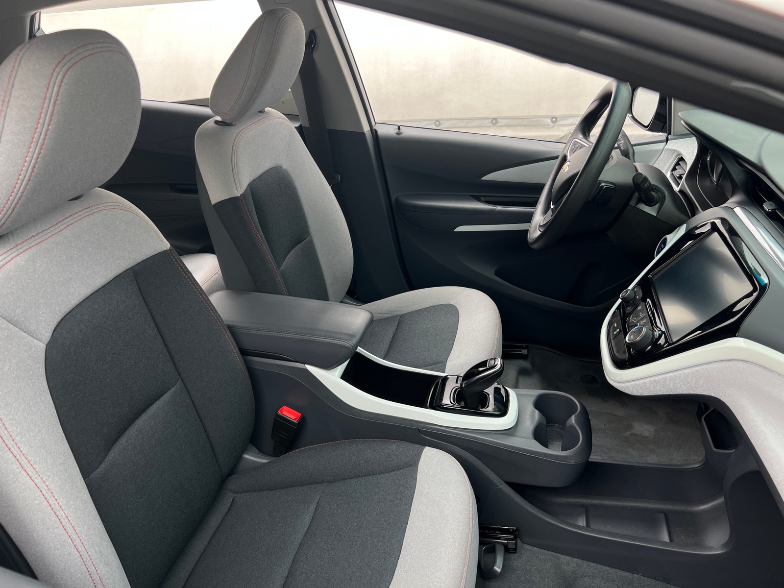 Thumbnail: 2021 Chevrolet Bolt EV - 2