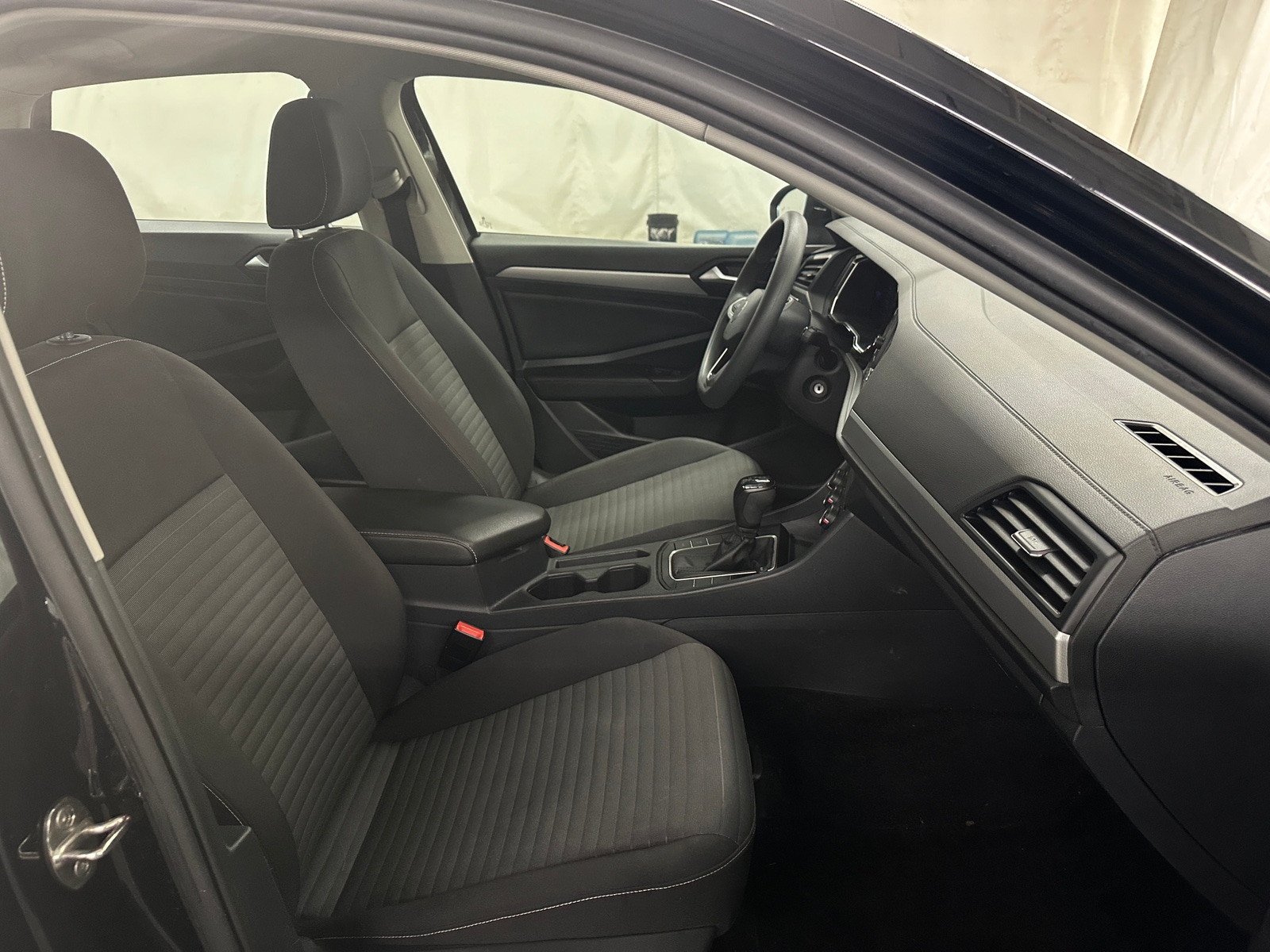 Thumbnail: 2023 Volkswagen Jetta - 2