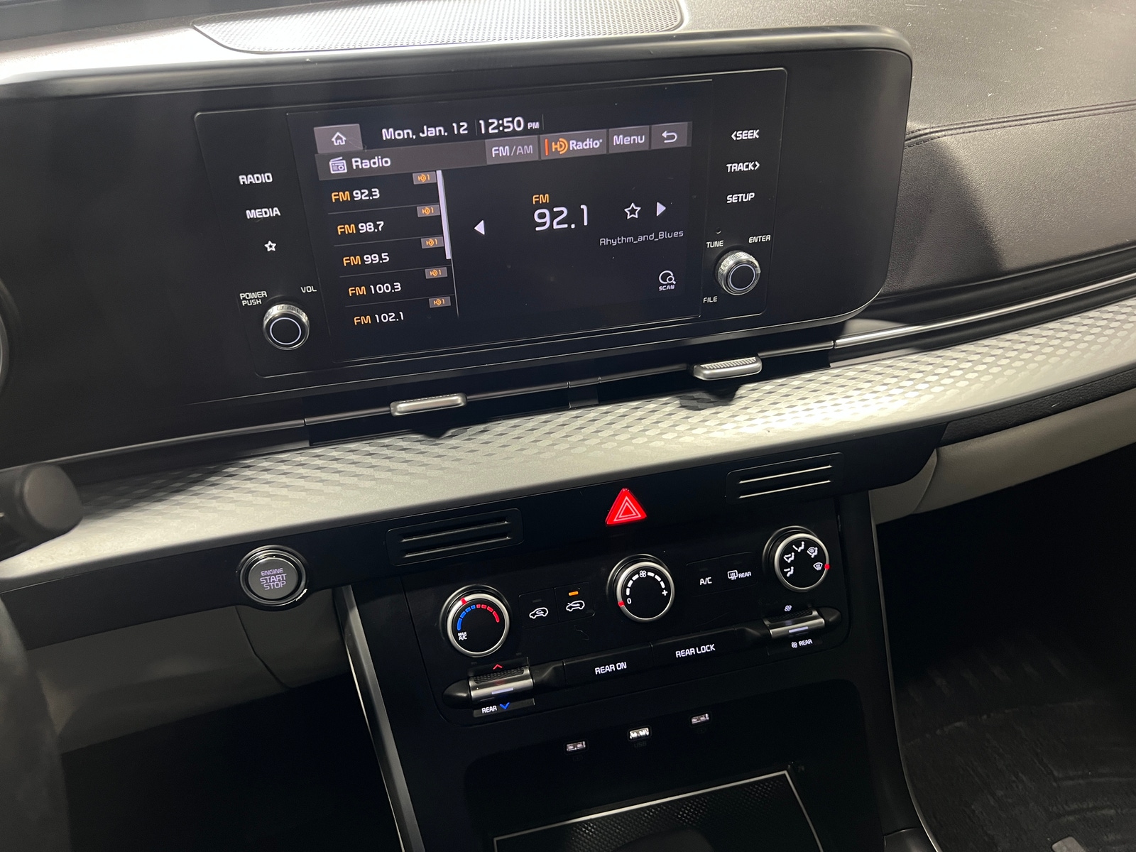 Thumbnail: 2022 Kia Carnival - 4