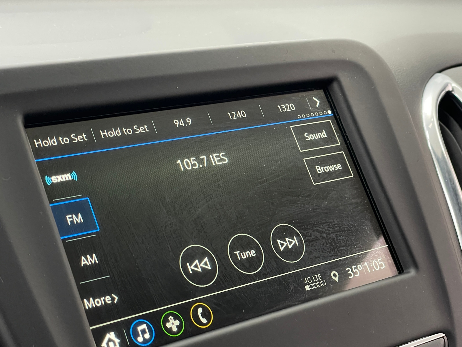 Thumbnail: 2019 Chevrolet Equinox - 4