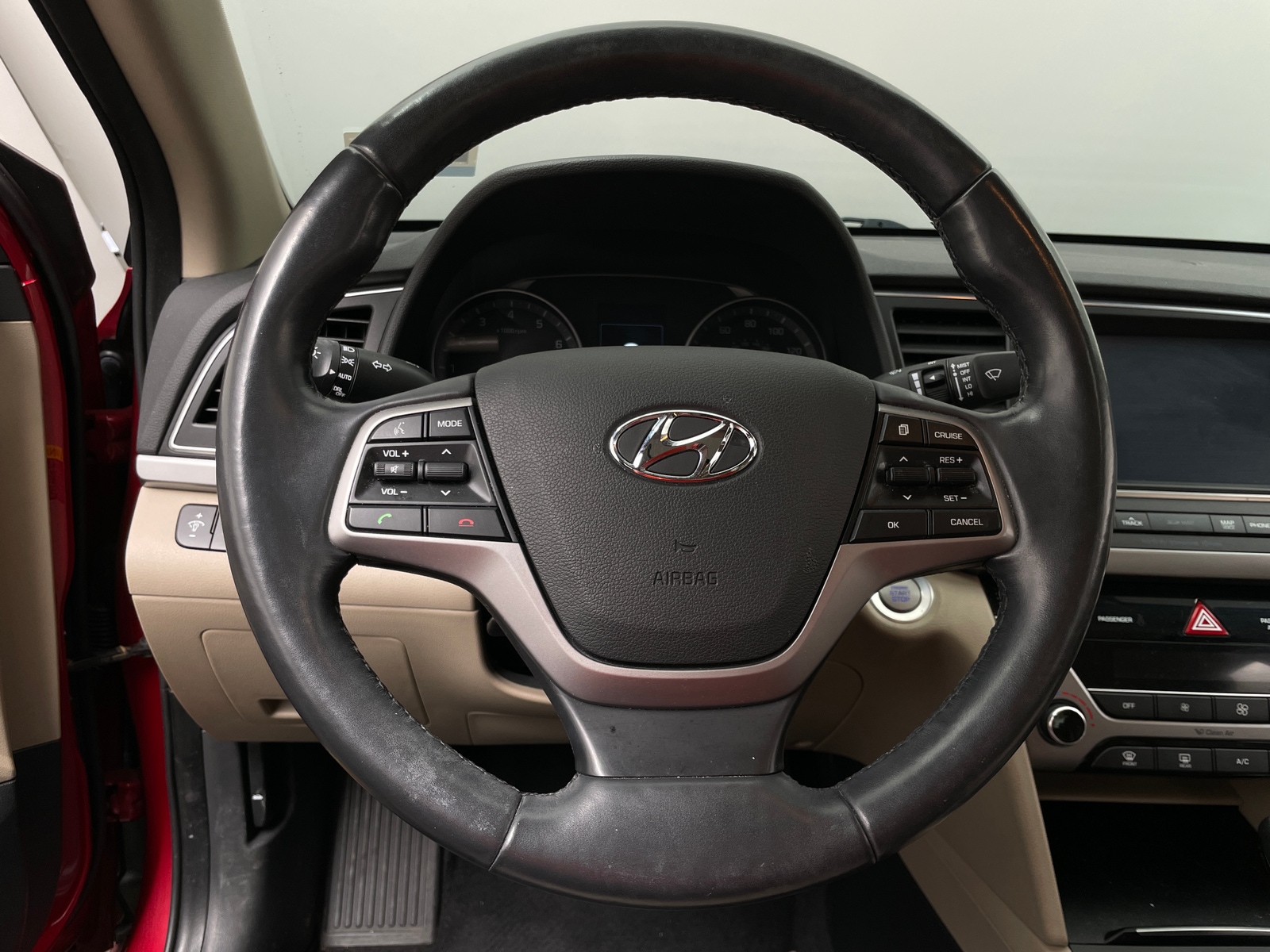 Thumbnail: 2017 Hyundai Elantra - 4