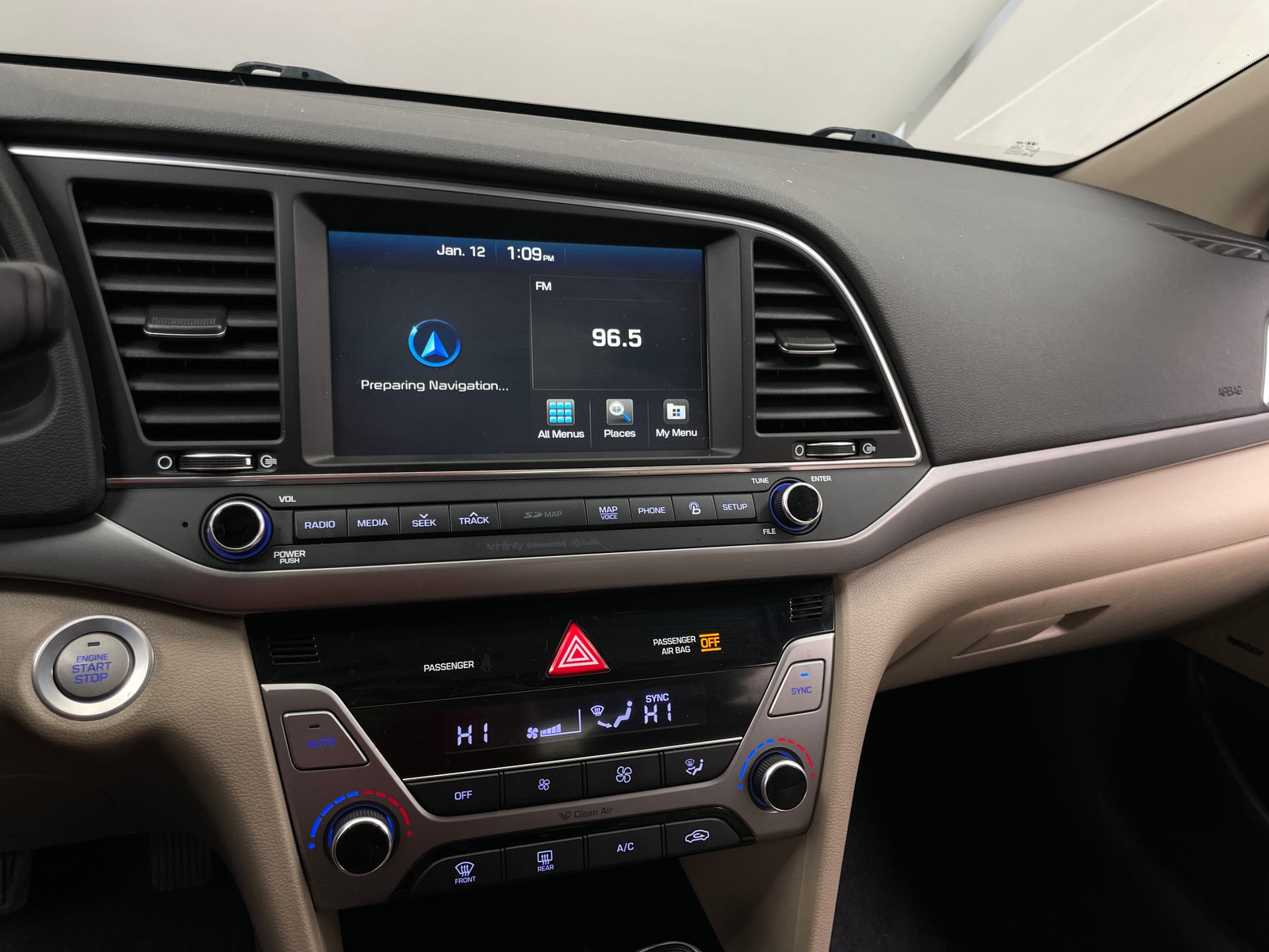 Thumbnail: 2017 Hyundai Elantra - 3