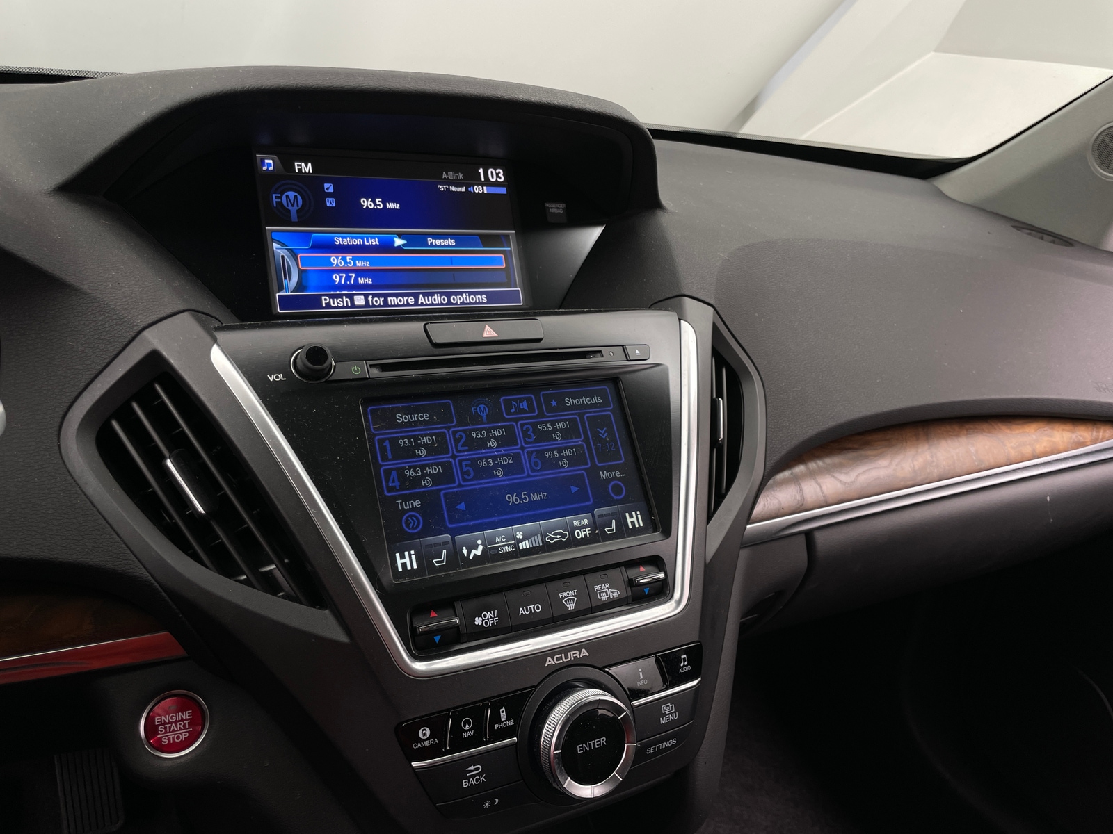 Thumbnail: 2017 Acura MDX - 3