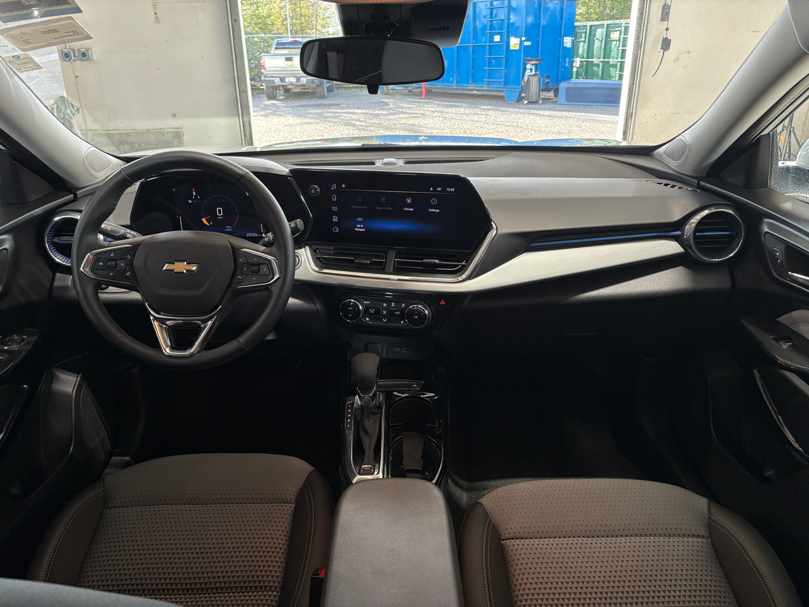 Thumbnail: 2025 Chevrolet Trax - 3