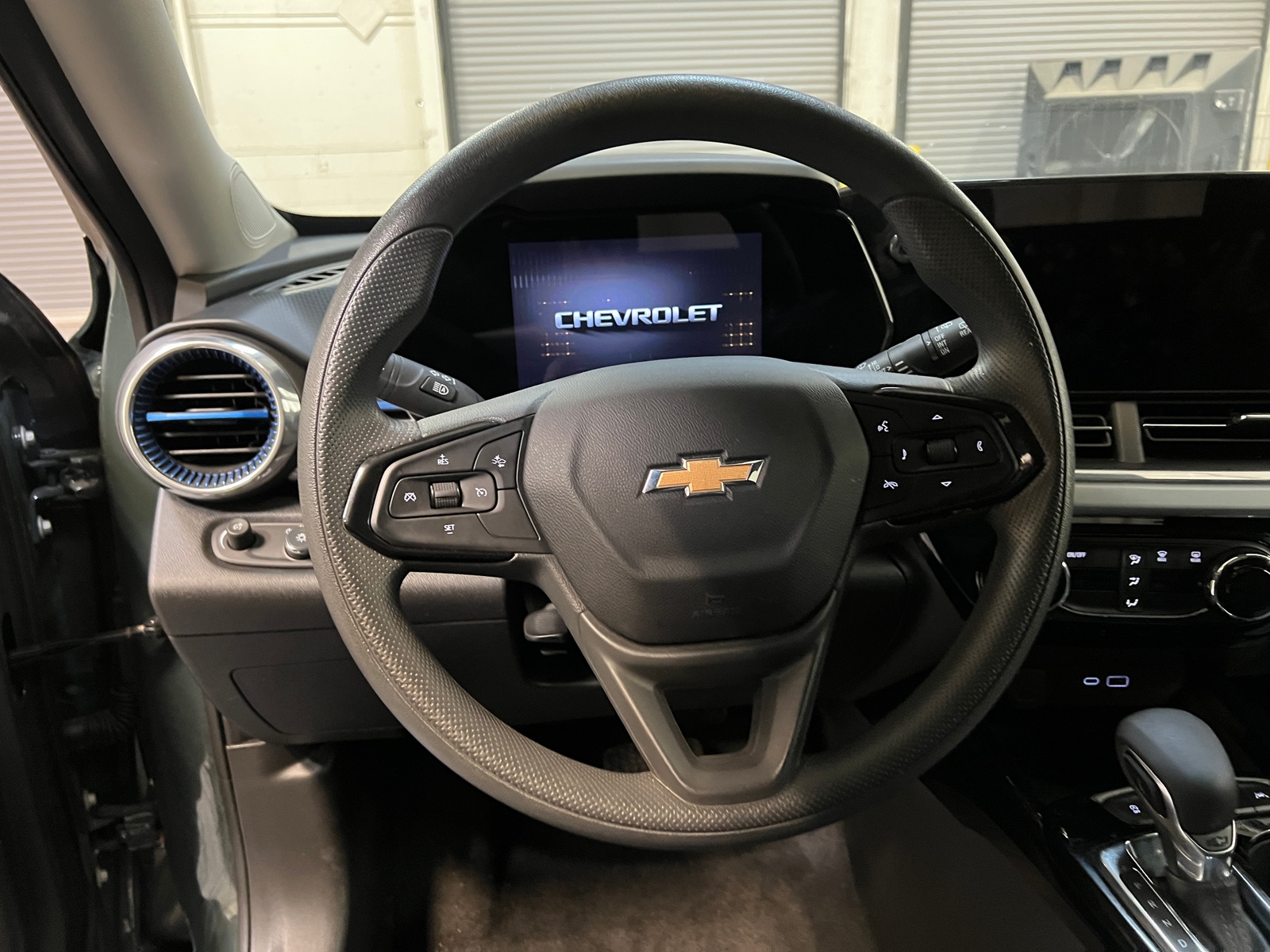 Thumbnail: 2025 Chevrolet Trax - 5