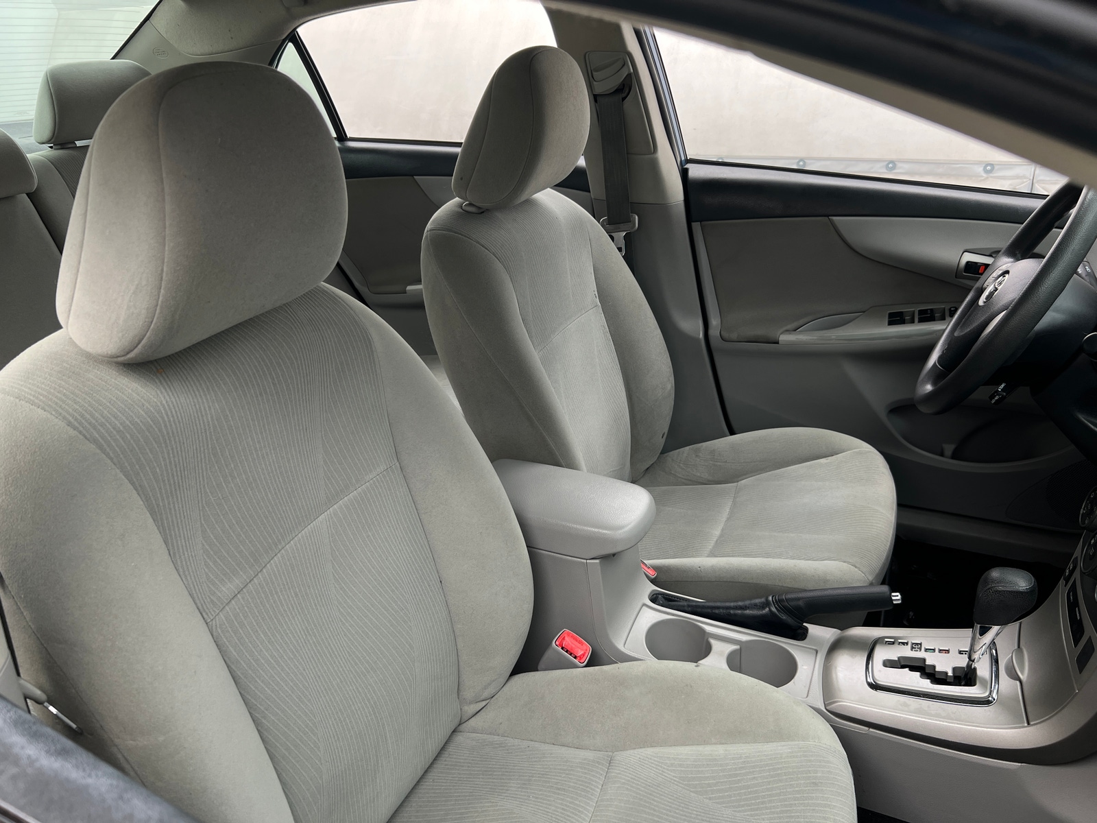 Thumbnail: 2013 Toyota Corolla - 2