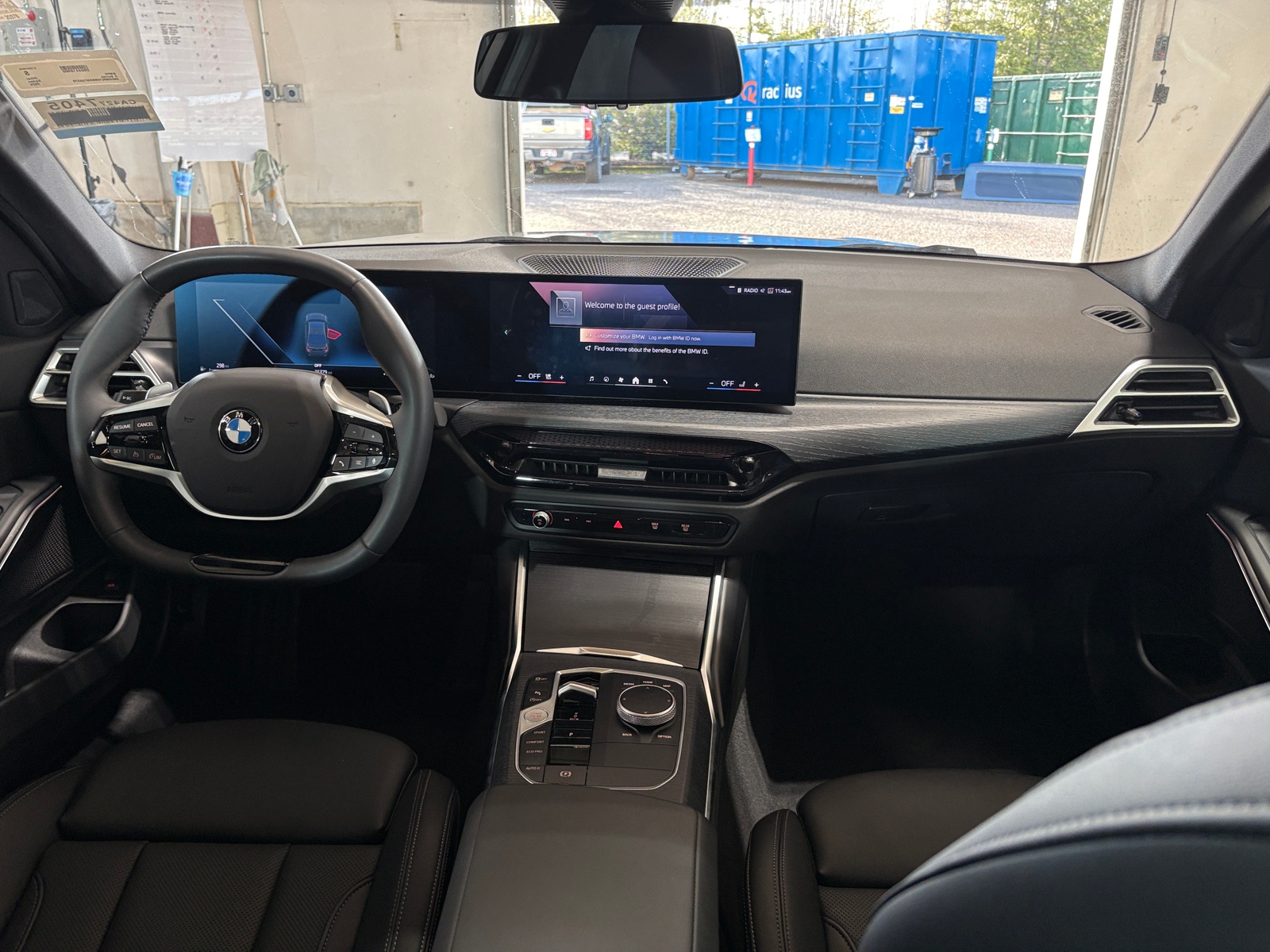 Thumbnail: 2025 BMW 3 Series - 2