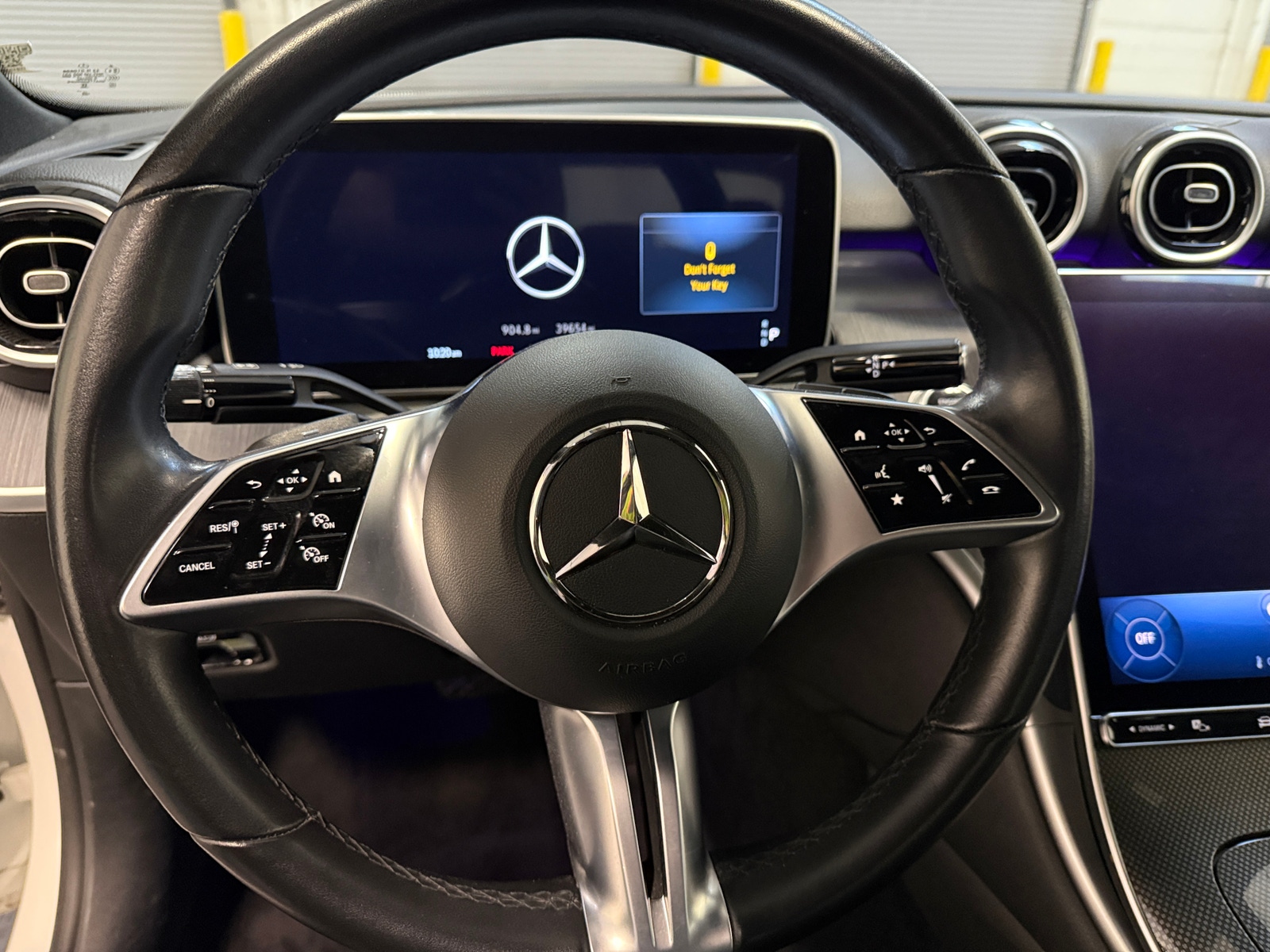 Thumbnail: 2024 Mercedes-Benz C-Class - 4