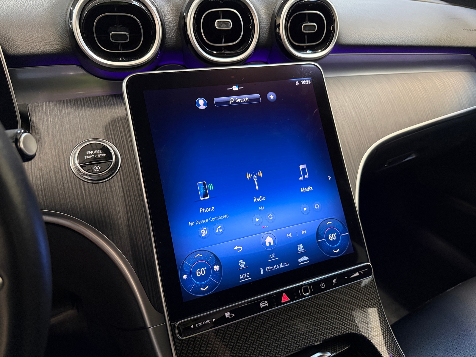 Thumbnail: 2024 Mercedes-Benz C-Class - 3