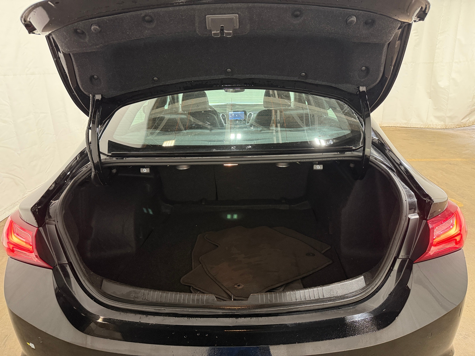 Thumbnail: 2024 Chevrolet Malibu - 6