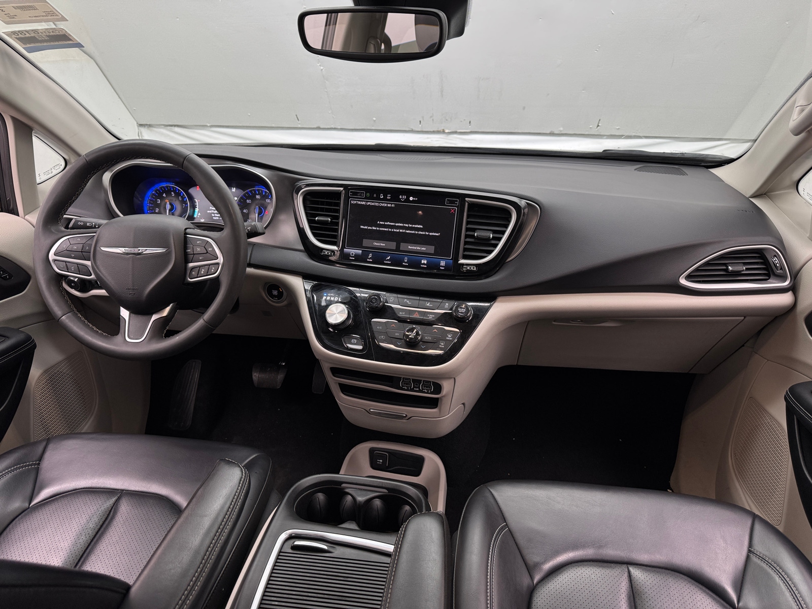 Thumbnail: 2023 Chrysler Pacifica - 2