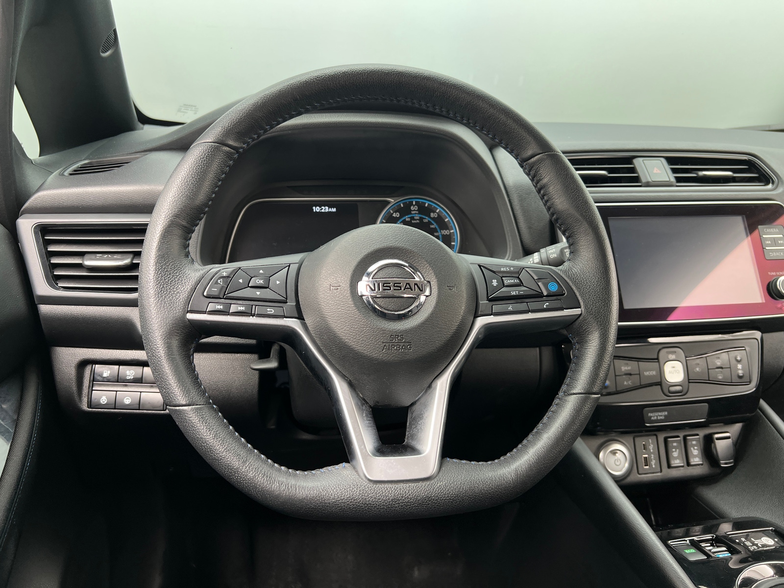 Thumbnail: 2021 Nissan Leaf - 5