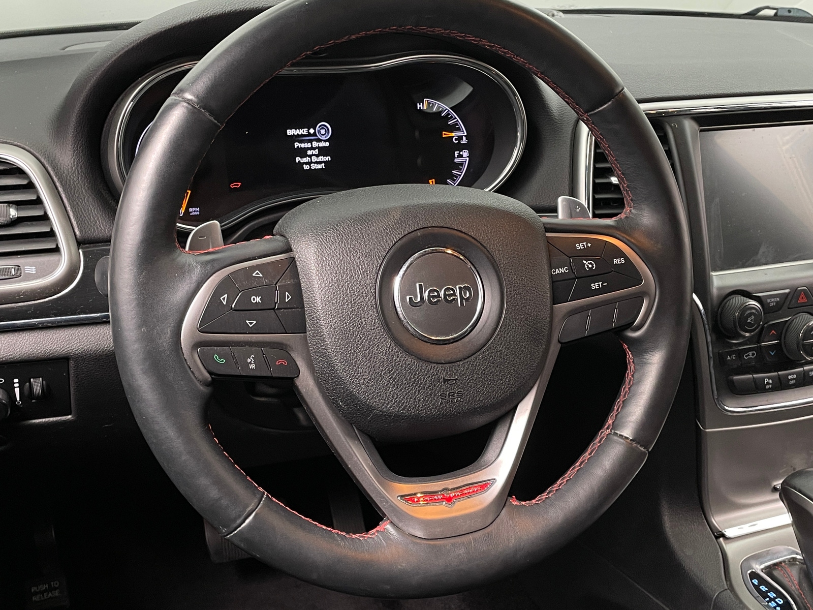 Thumbnail: 2017 Jeep Grand Cherokee - 4