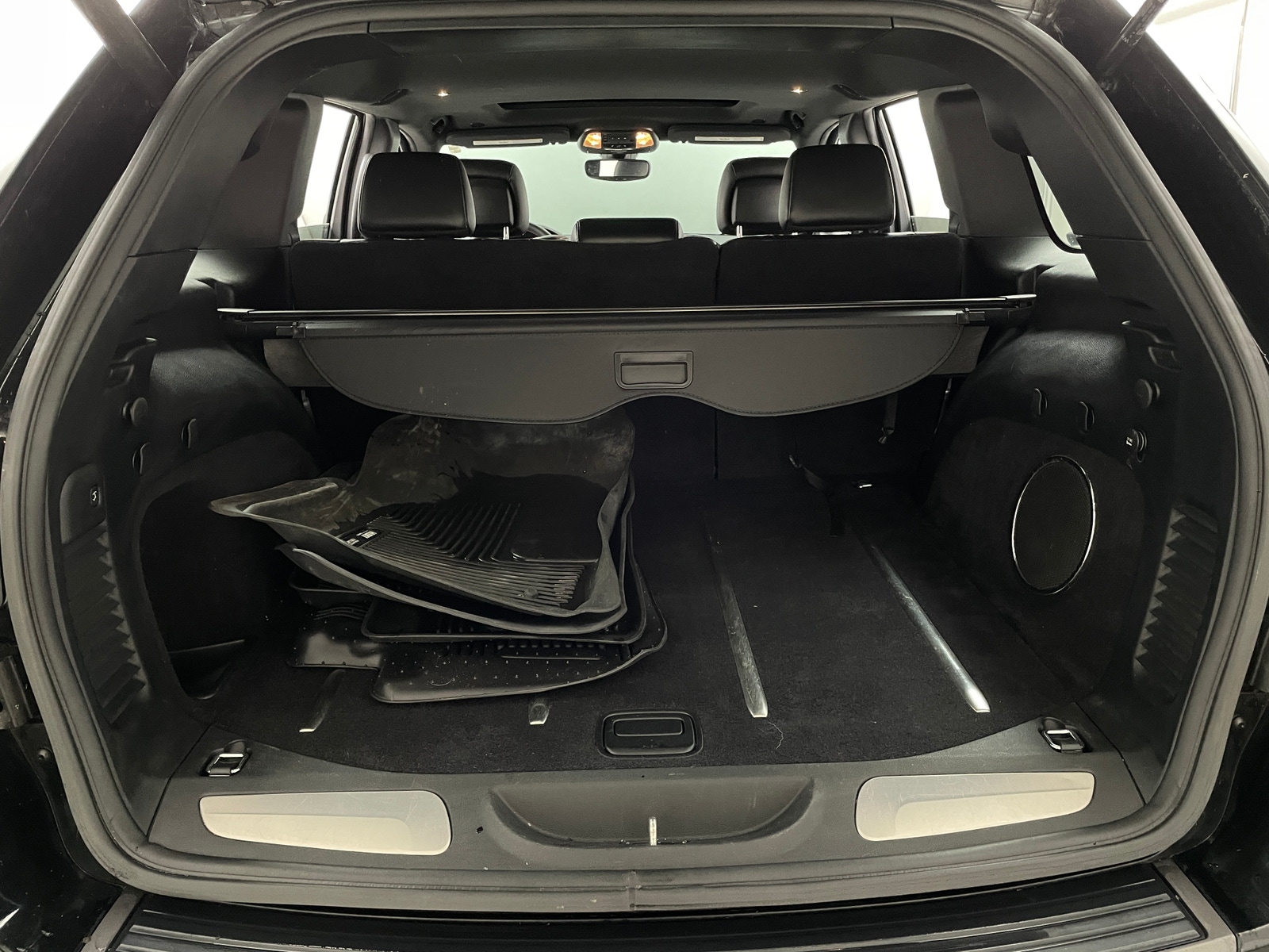 Thumbnail: 2017 Jeep Grand Cherokee - 6