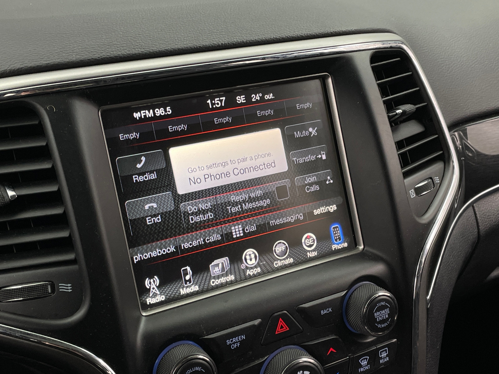 Thumbnail: 2017 Jeep Grand Cherokee - 3