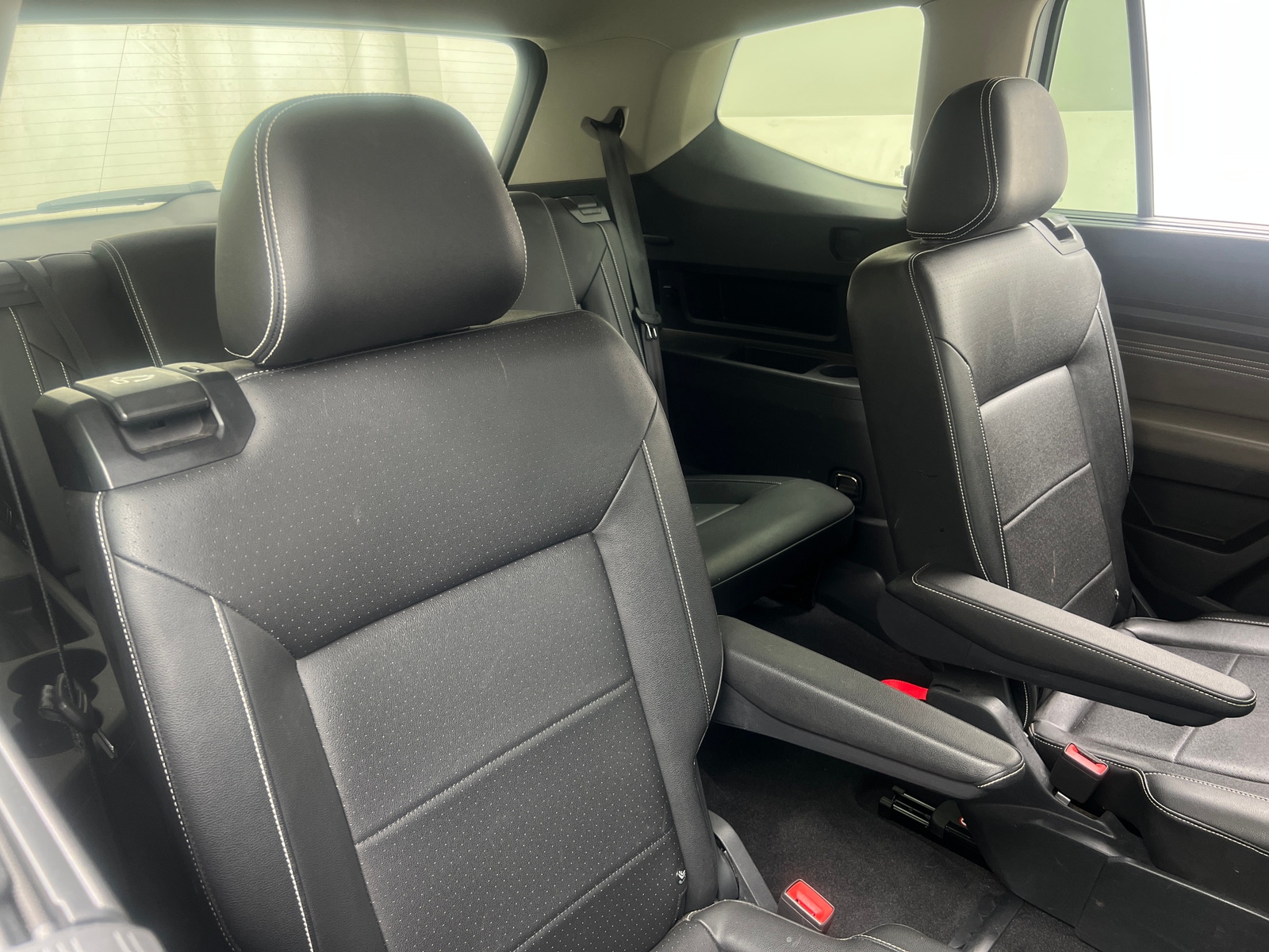 Thumbnail: 2023 Volkswagen Atlas - 5