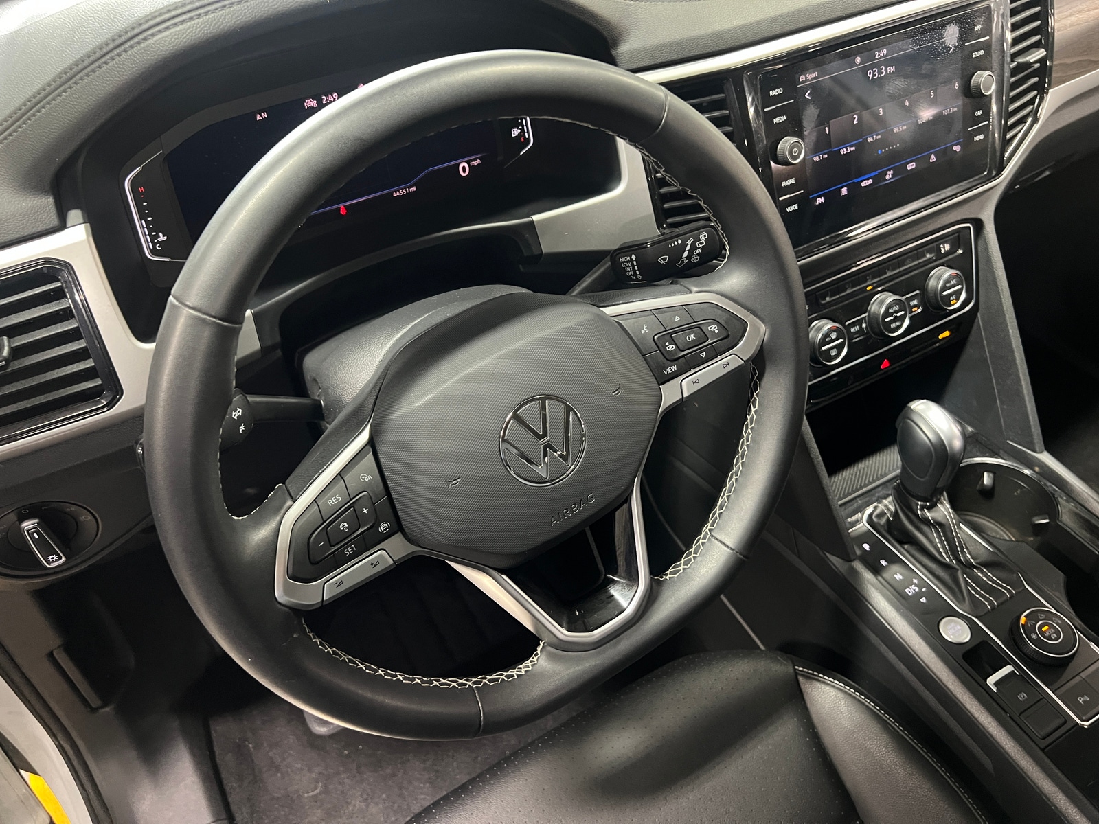 Thumbnail: 2023 Volkswagen Atlas - 4