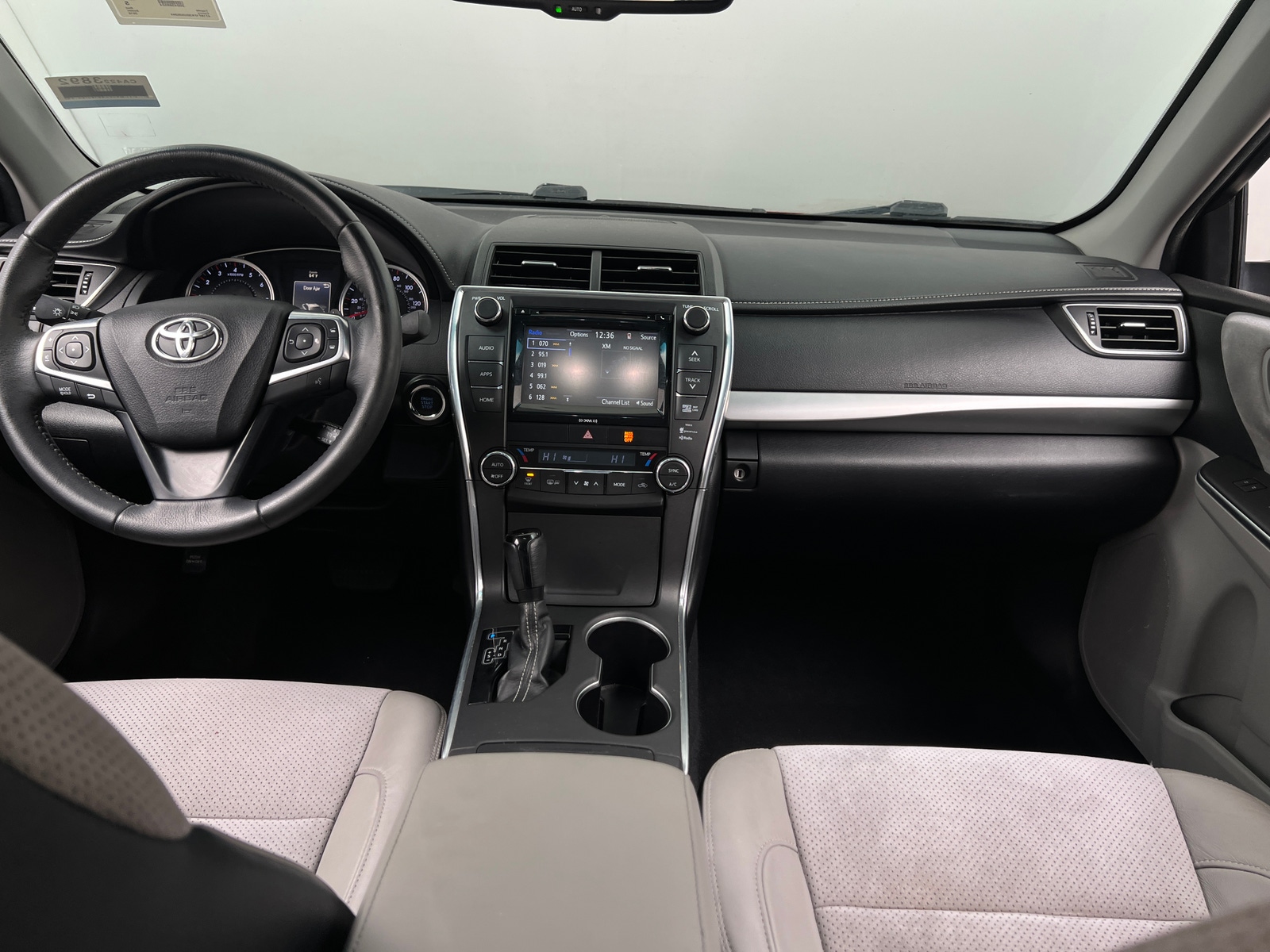 Thumbnail: 2016 Toyota Camry - 2