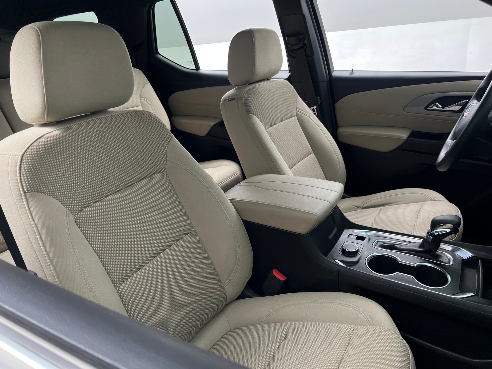 Thumbnail: 2023 Chevrolet Traverse - 2