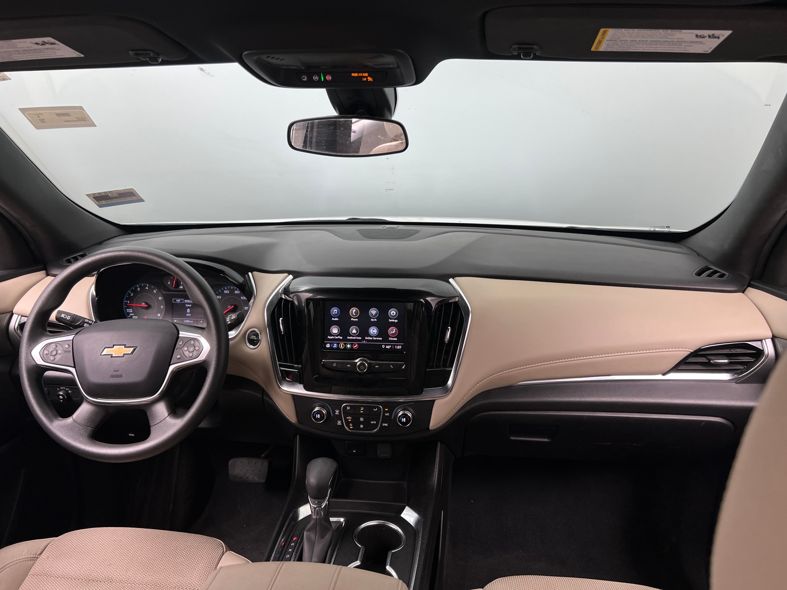 Thumbnail: 2023 Chevrolet Traverse - 3