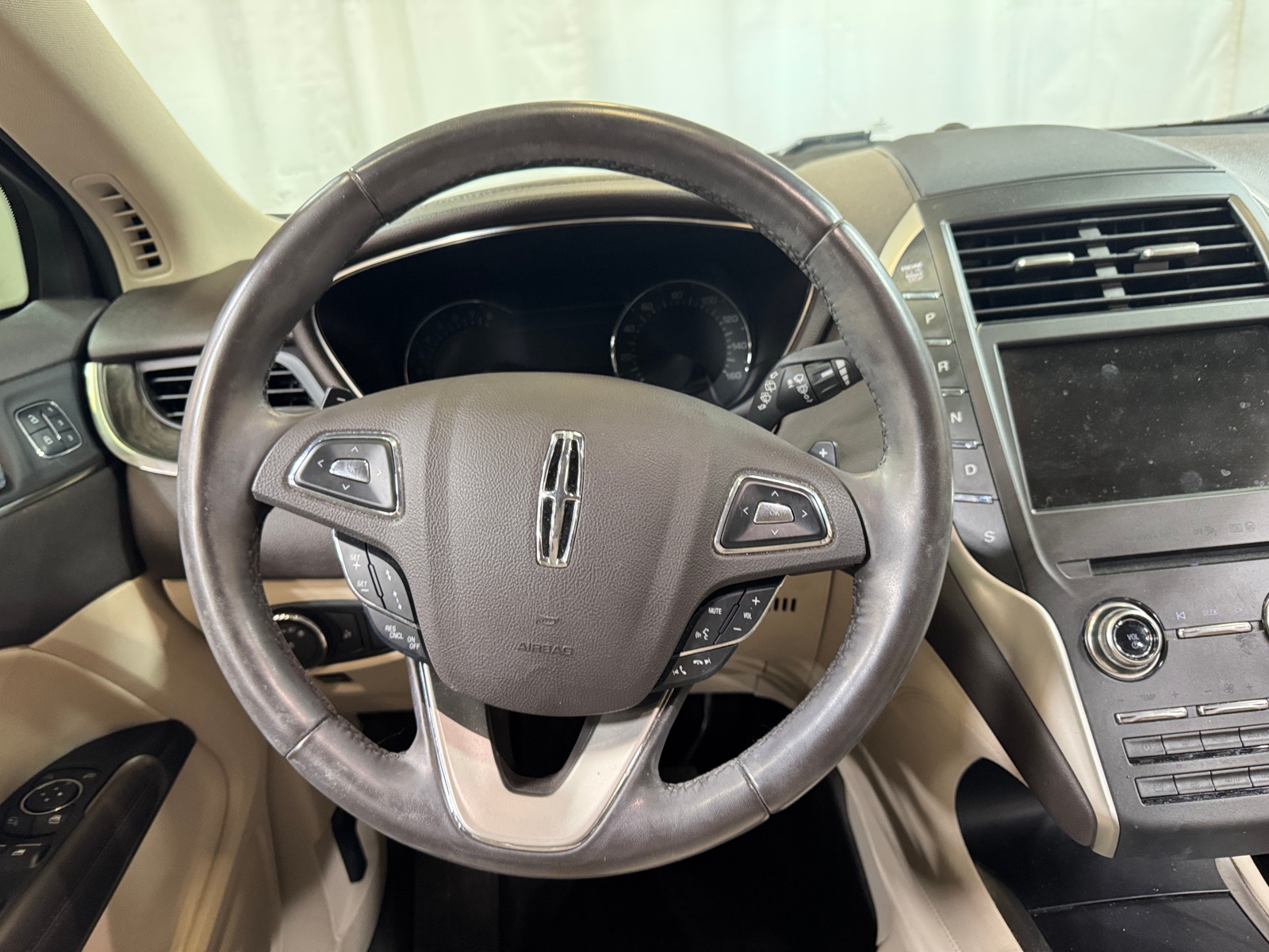 Thumbnail: 2018 Lincoln MKC - 4