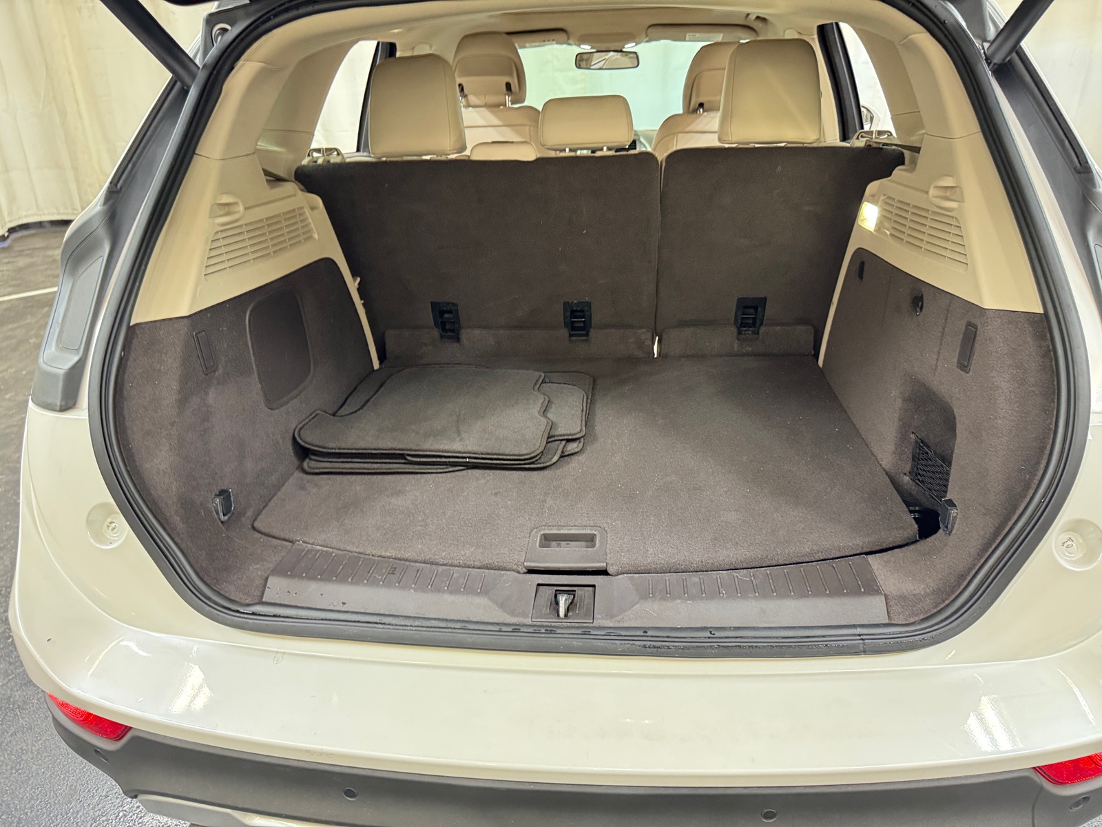 Thumbnail: 2018 Lincoln MKC - 6