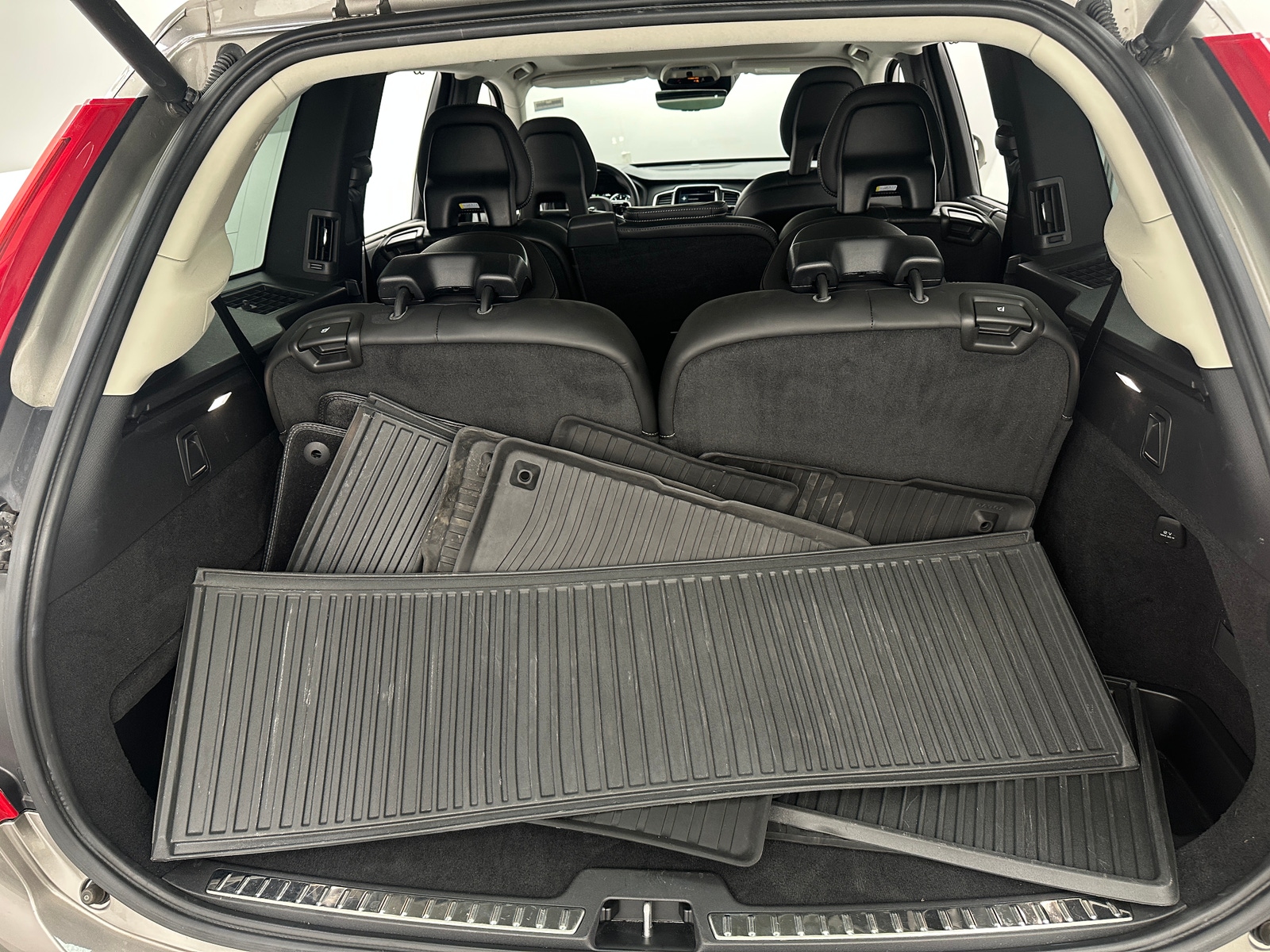 Thumbnail: 2020 Volvo XC90 - 6