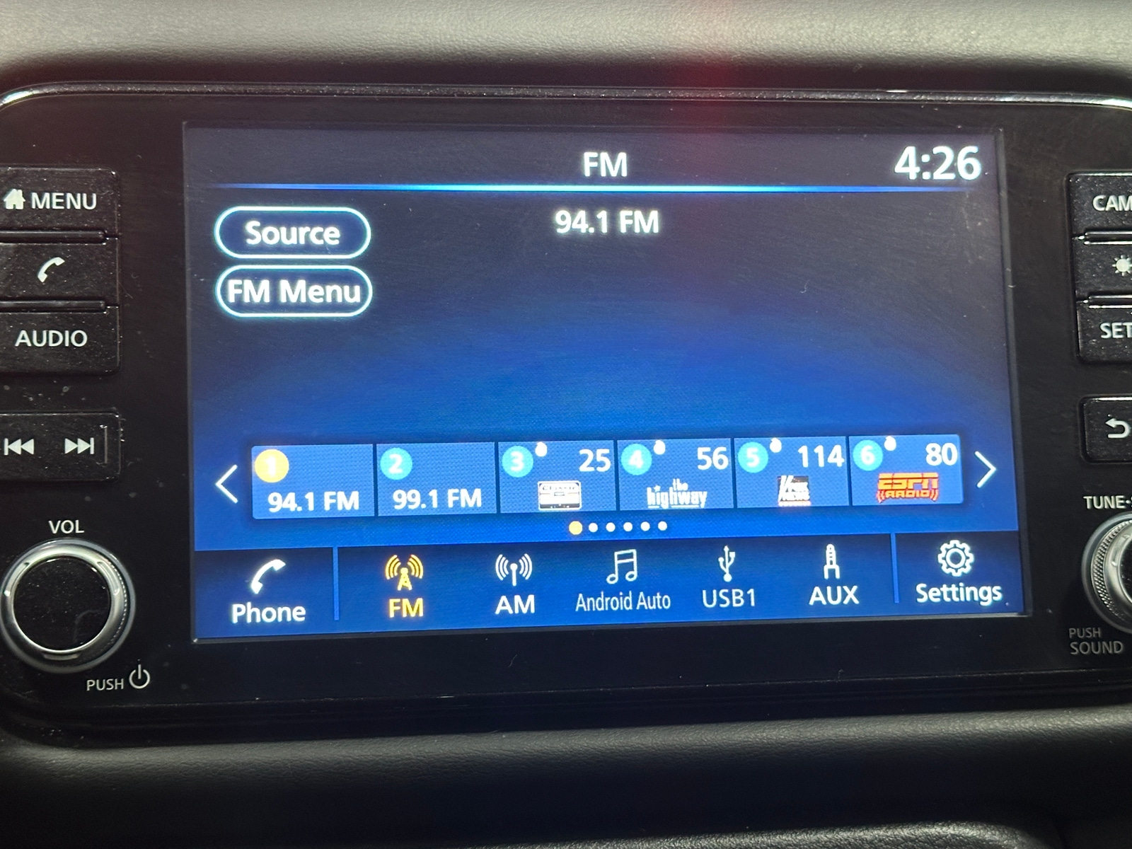 Thumbnail: 2023 Nissan Kicks - 4