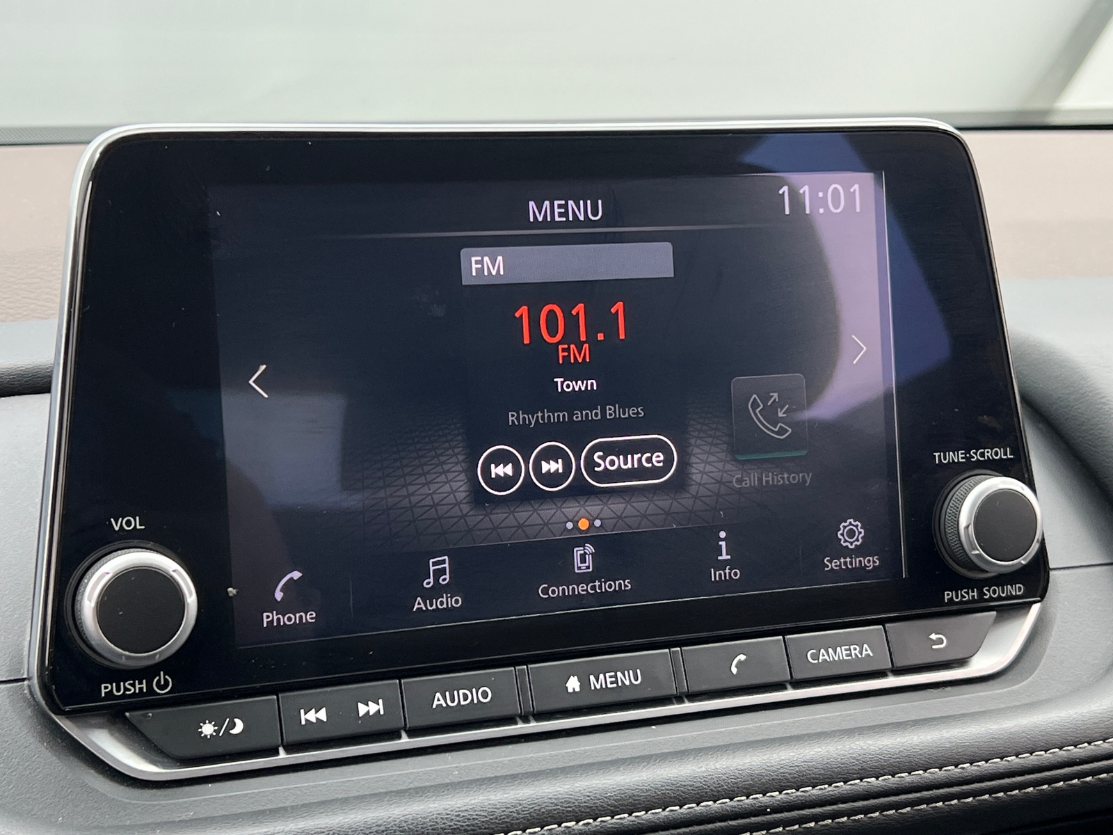 Thumbnail: 2023 Nissan Rogue - 4