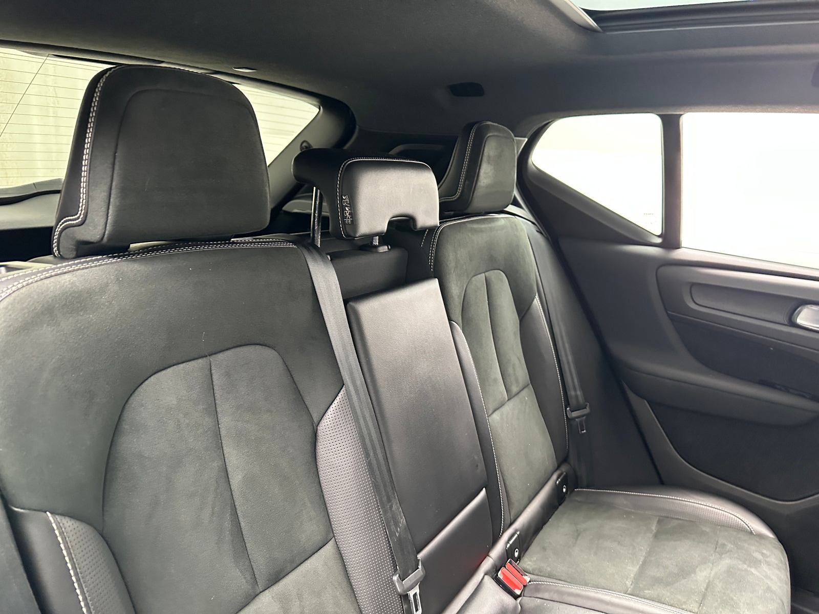 Thumbnail: 2021 Volvo XC40 - 5